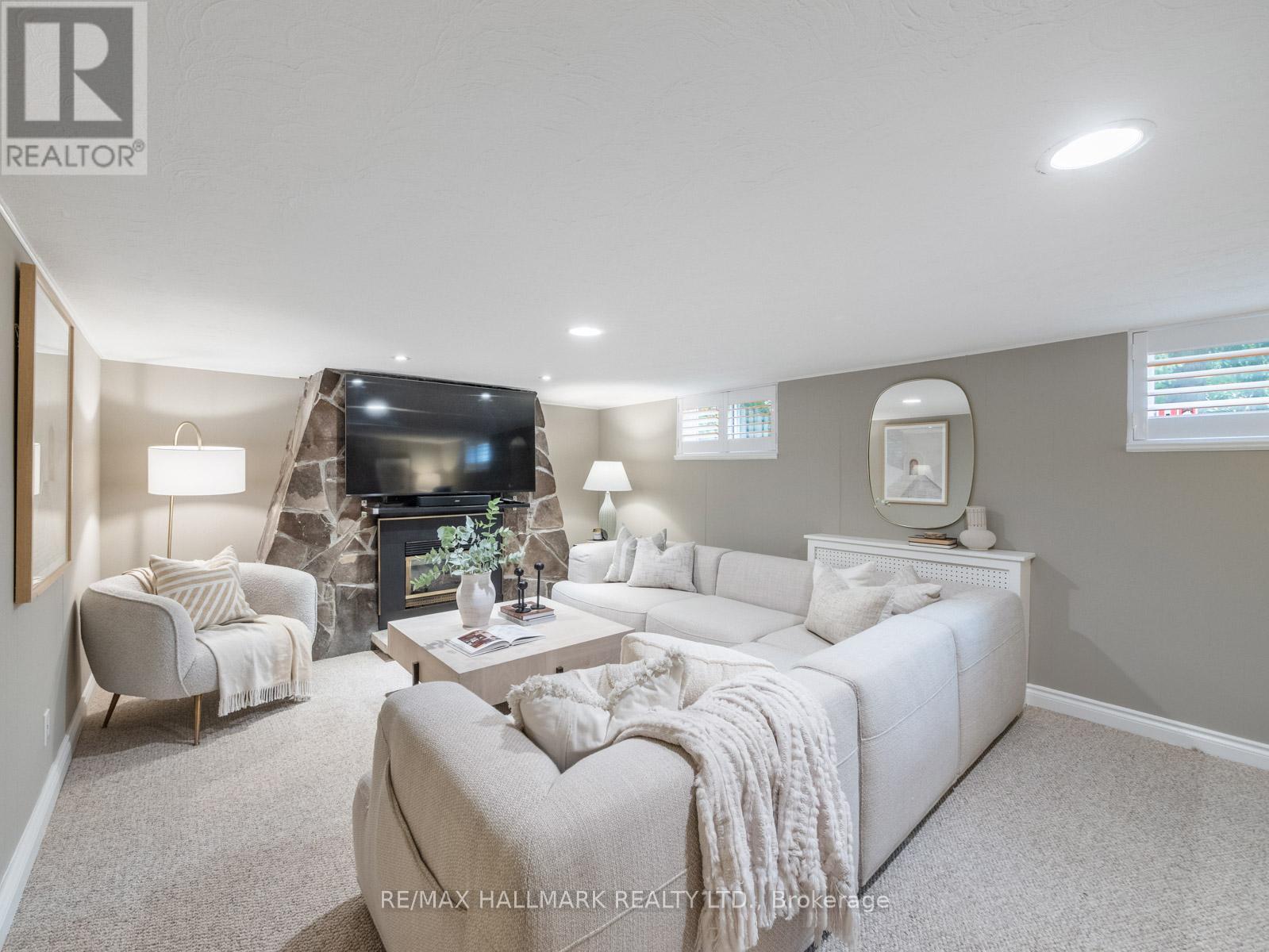 45 HUNT CLUB DRIVE