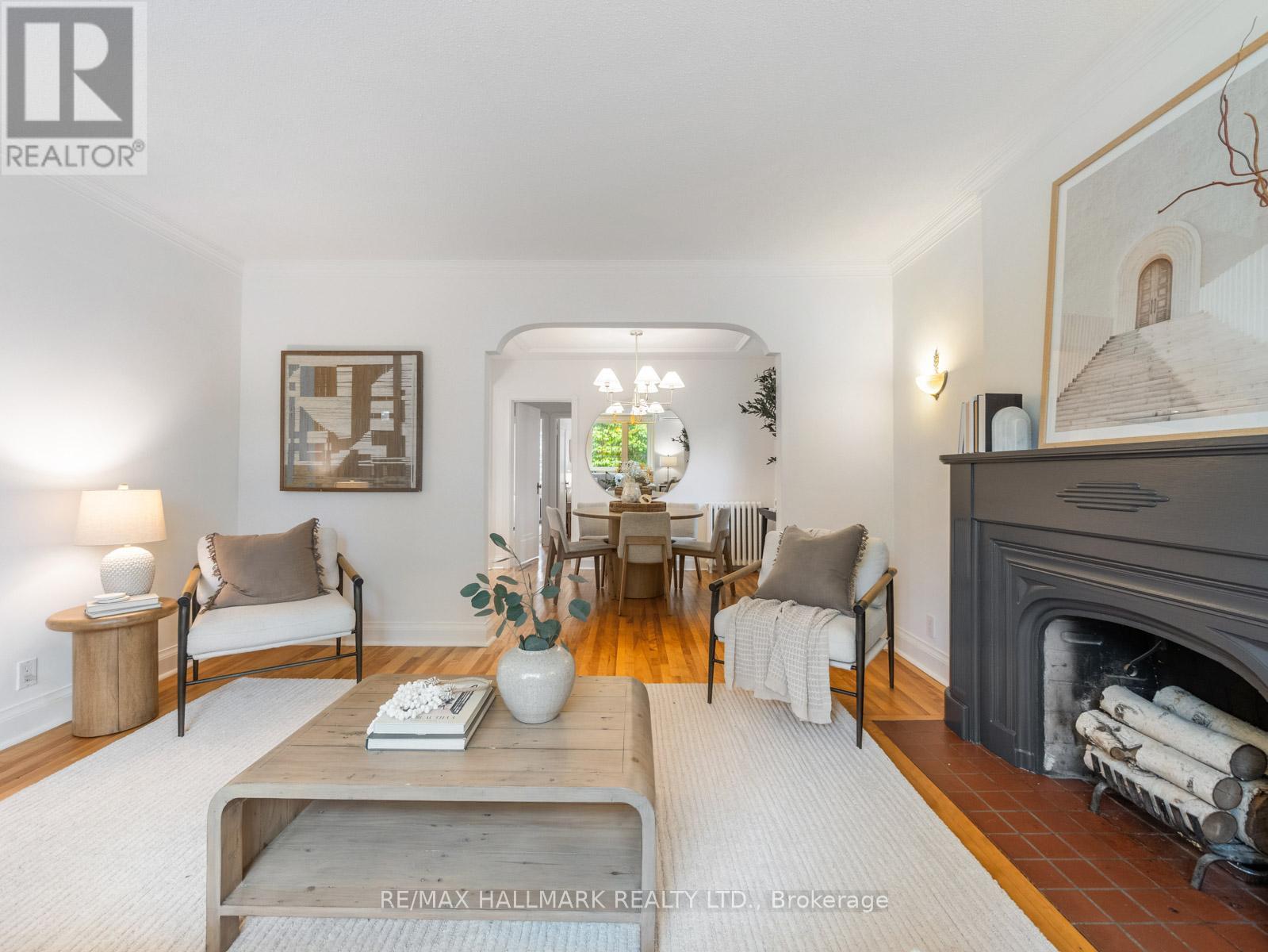 11 BRIAR DALE BOULEVARD