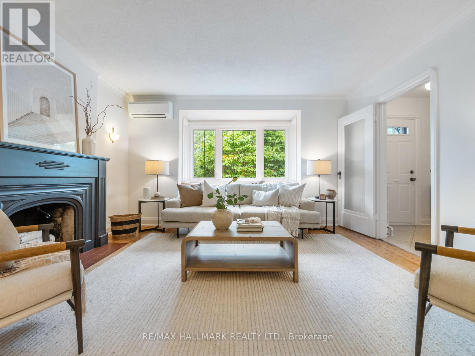 11 BRIAR DALE BOULEVARD