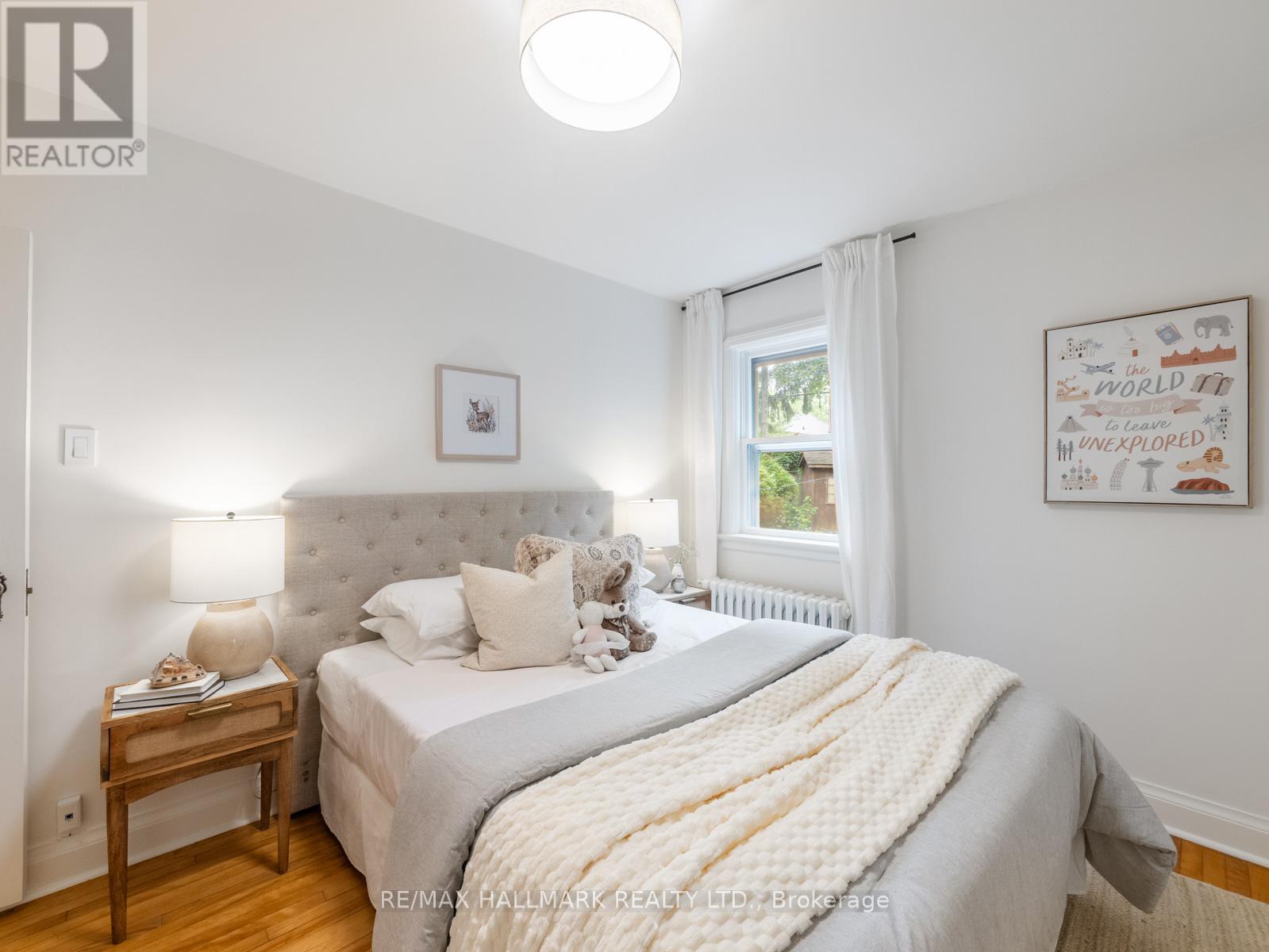 11 BRIAR DALE BOULEVARD