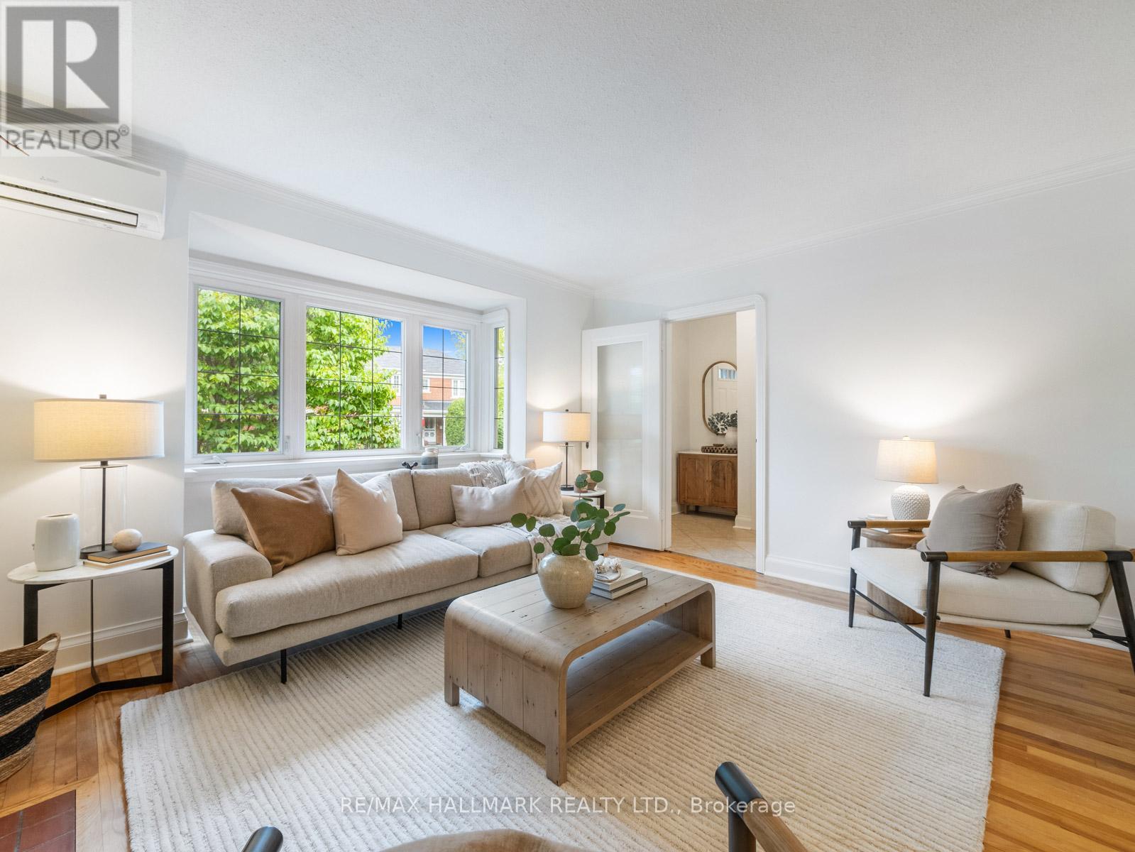 11 BRIAR DALE BOULEVARD