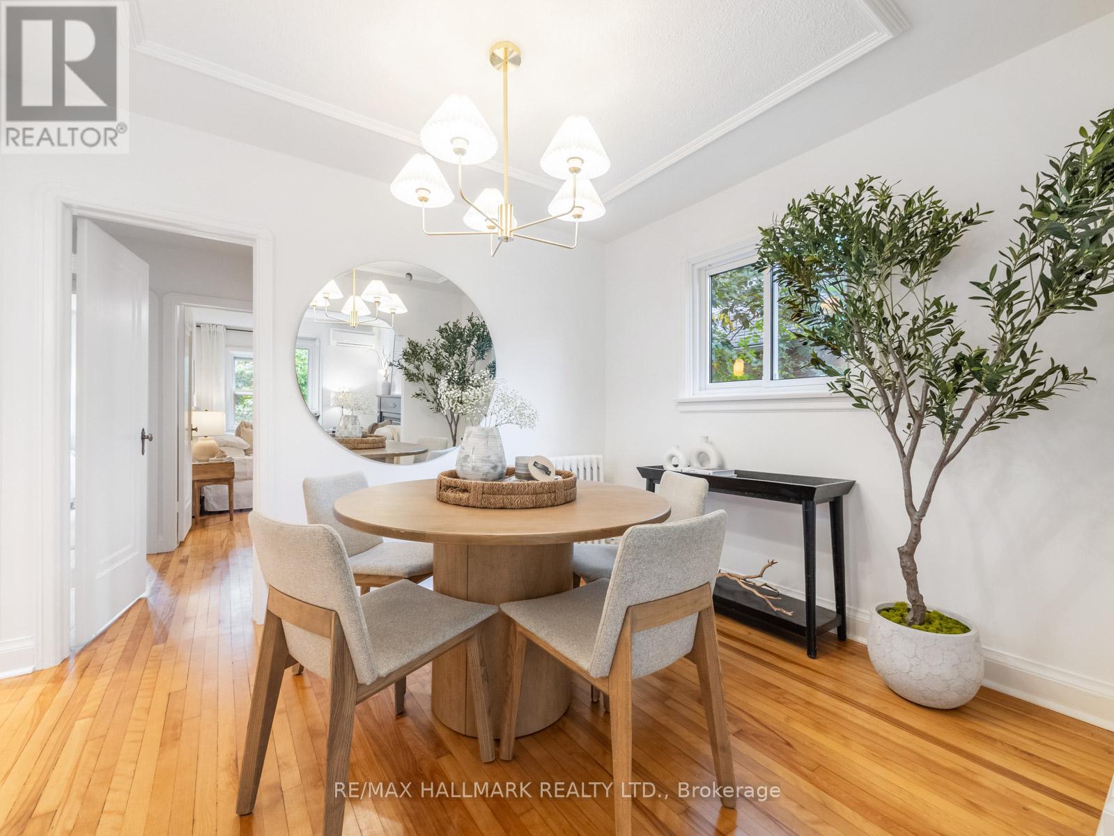 11 BRIAR DALE BOULEVARD