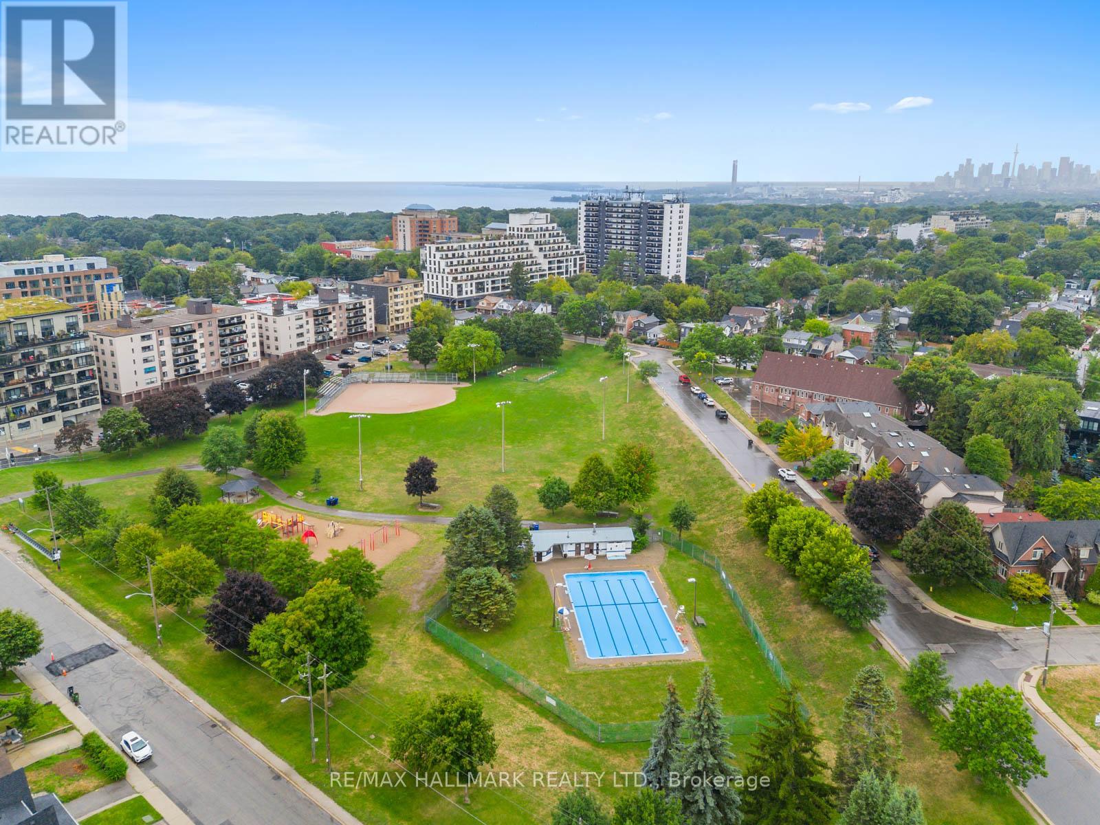 11 BRIAR DALE BOULEVARD