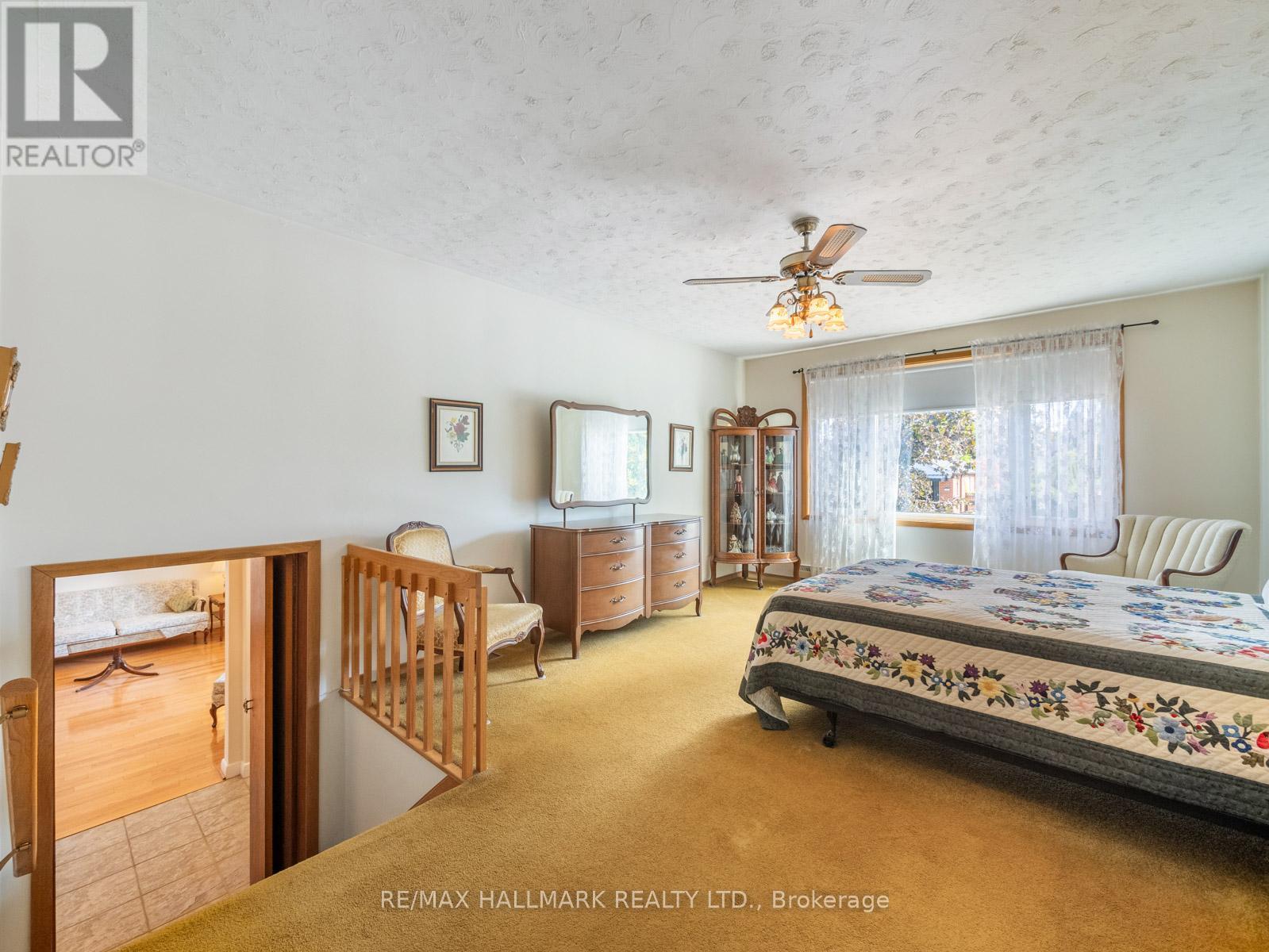 60 GREYLAWN CRESCENT