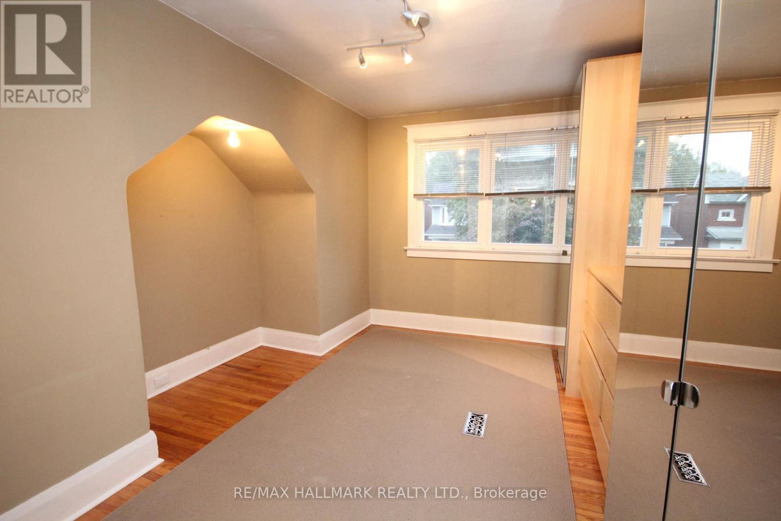 31 HIAWATHA ROAD