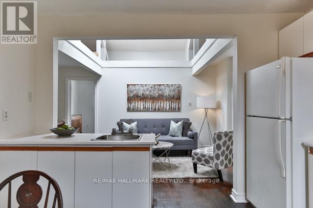 4 MYRTLE AVENUE