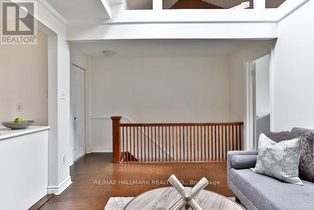 4 MYRTLE AVENUE