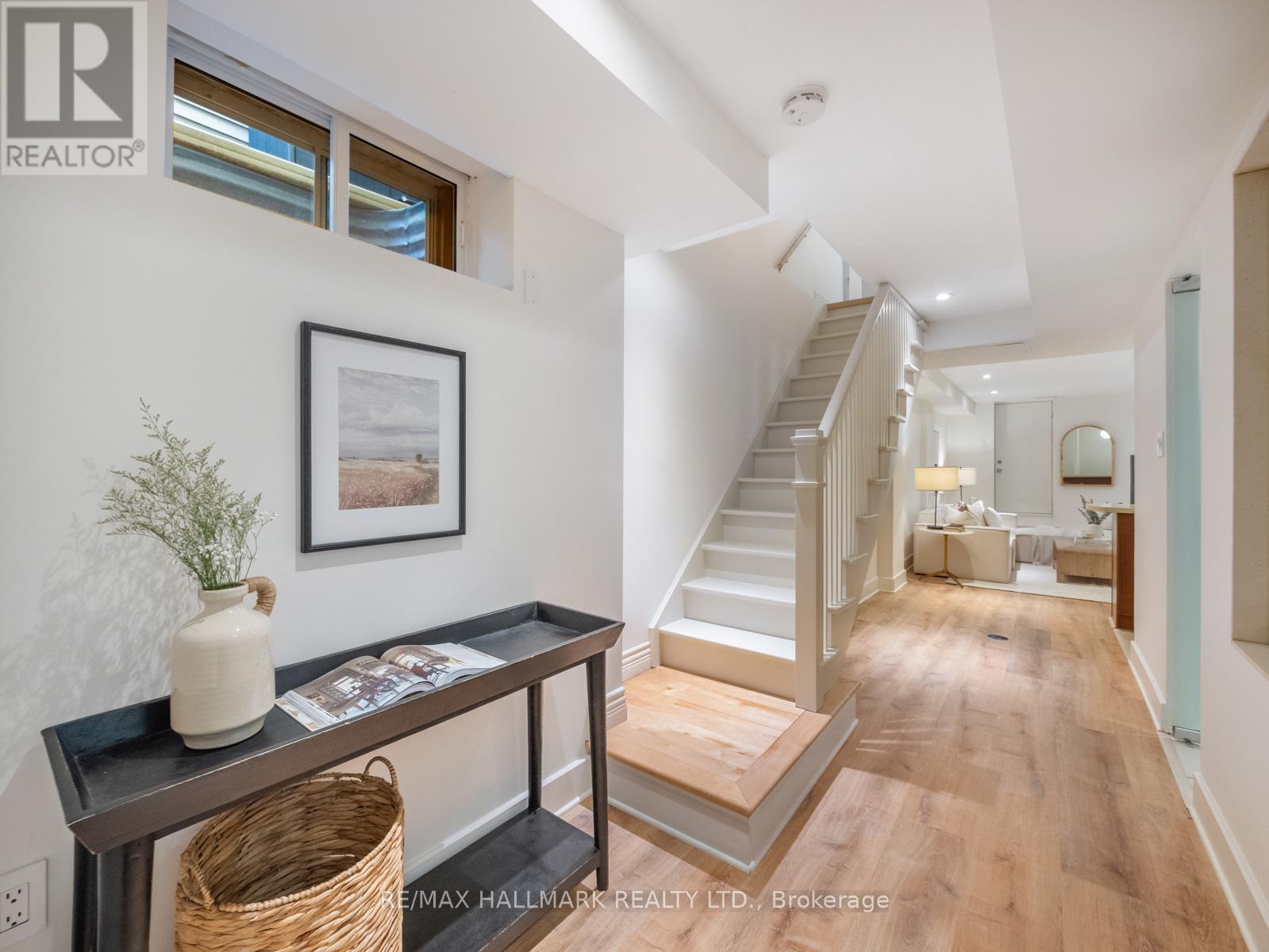 95 SILVER BIRCH AVENUE