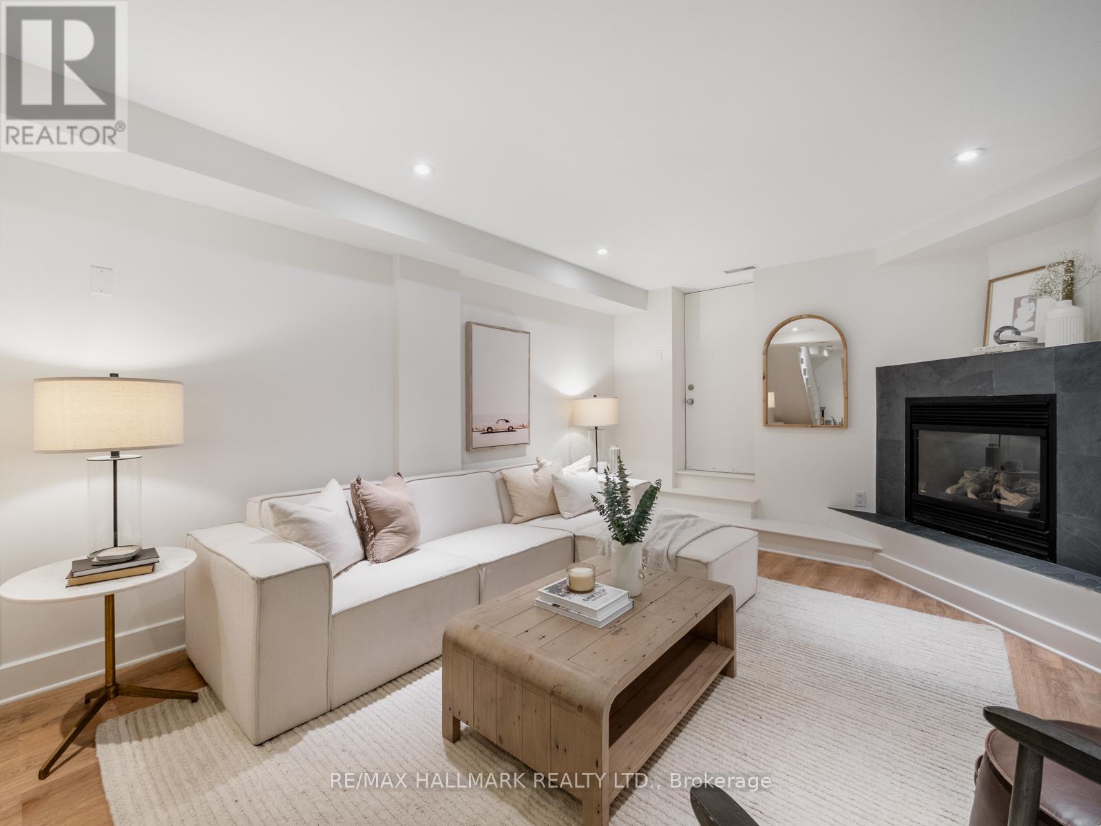 95 SILVER BIRCH AVENUE