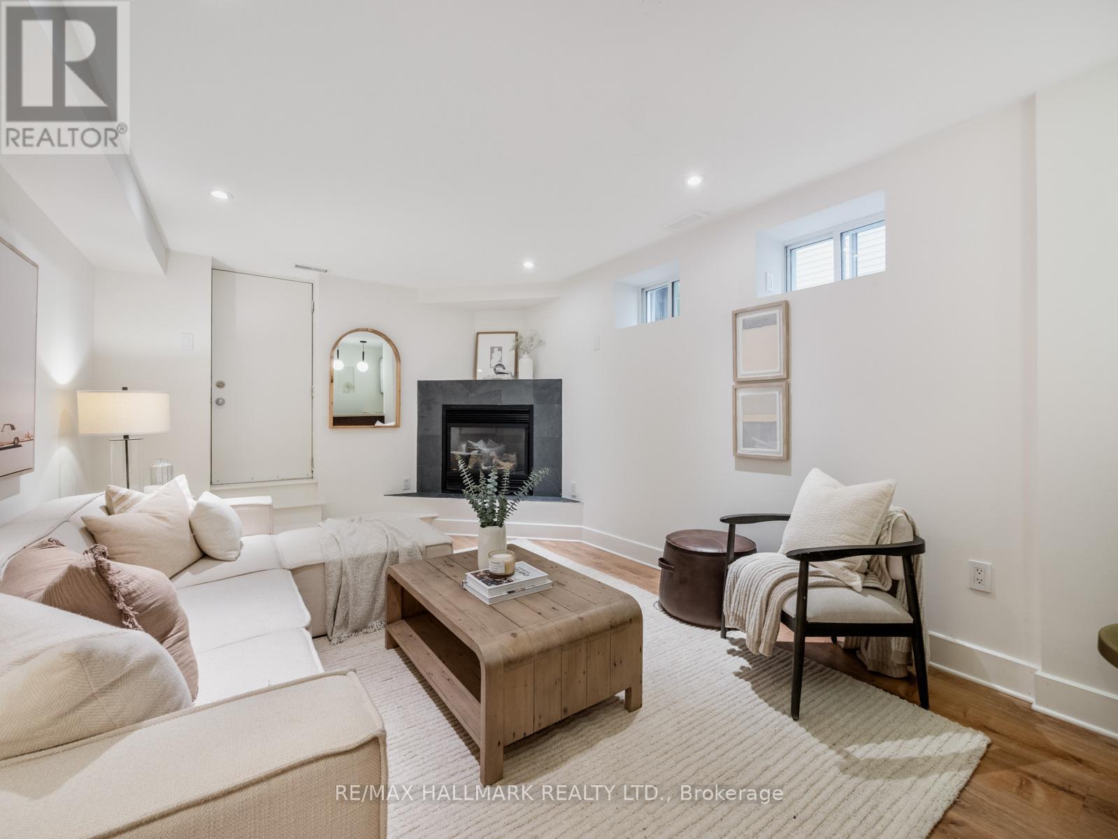 95 SILVER BIRCH AVENUE
