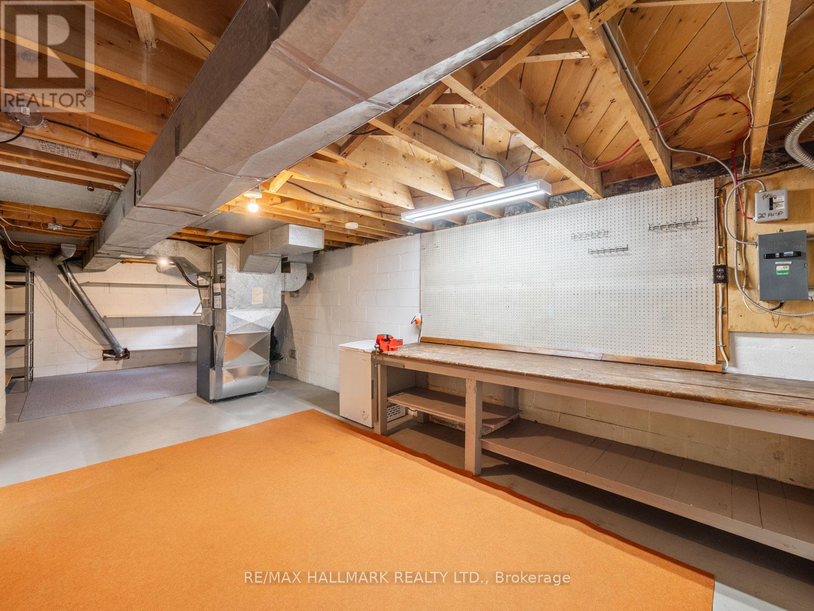 60 GREYLAWN CRESCENT