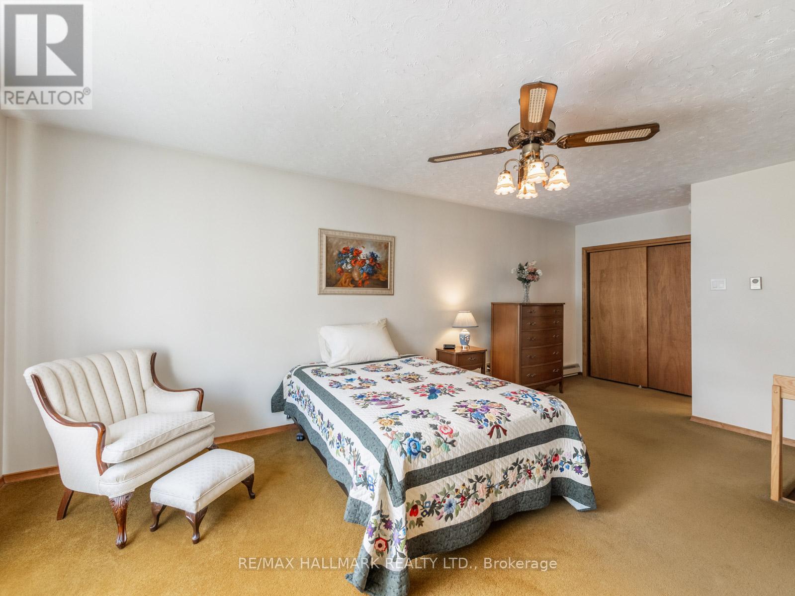 60 GREYLAWN CRESCENT