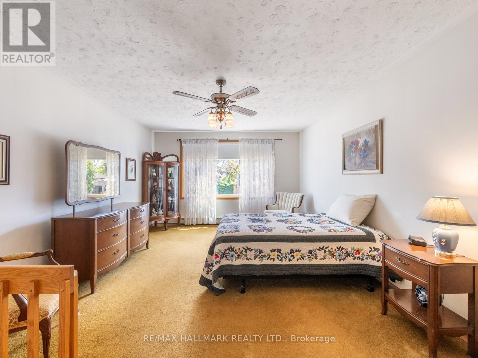 60 GREYLAWN CRESCENT