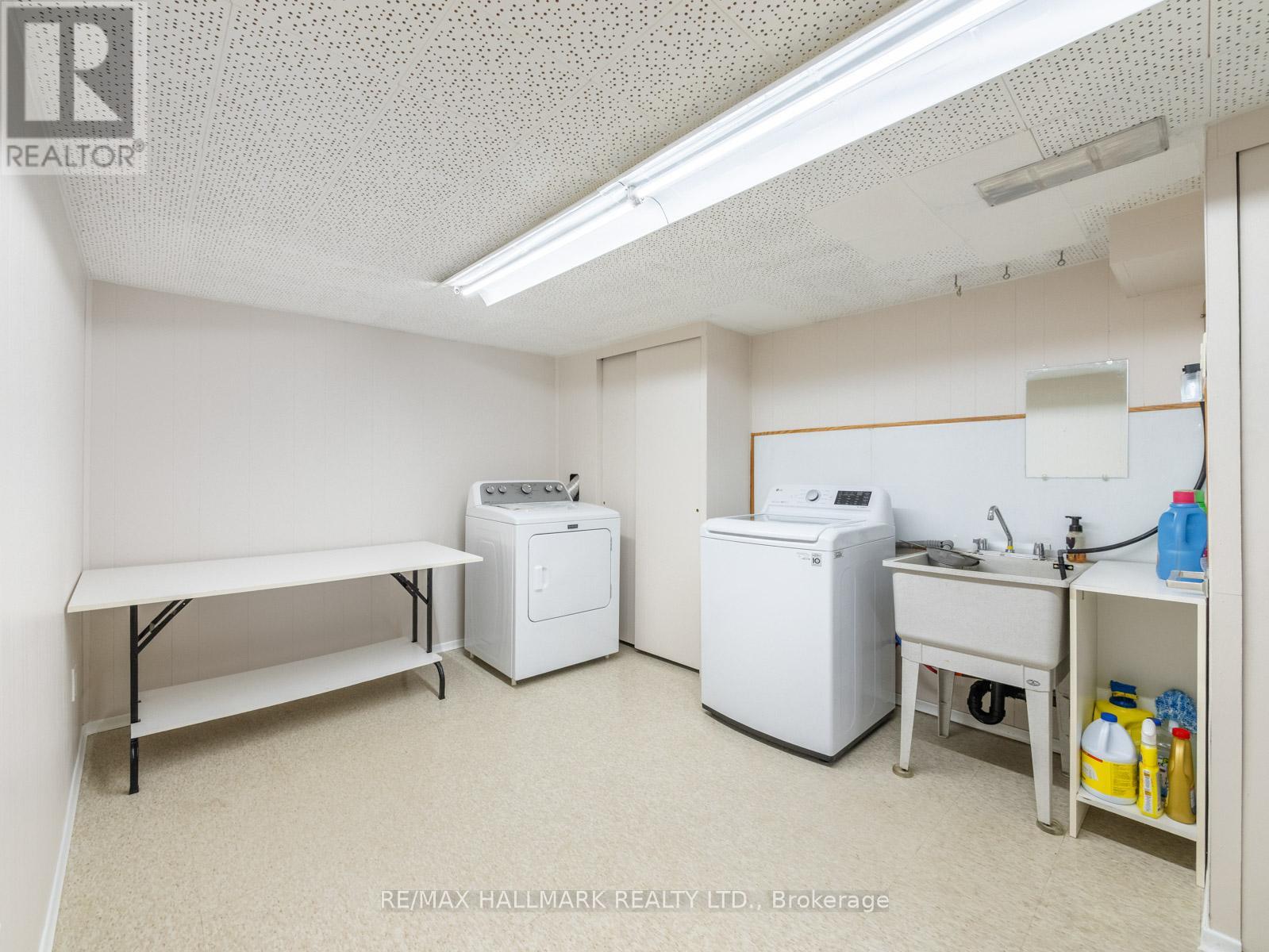 60 GREYLAWN CRESCENT