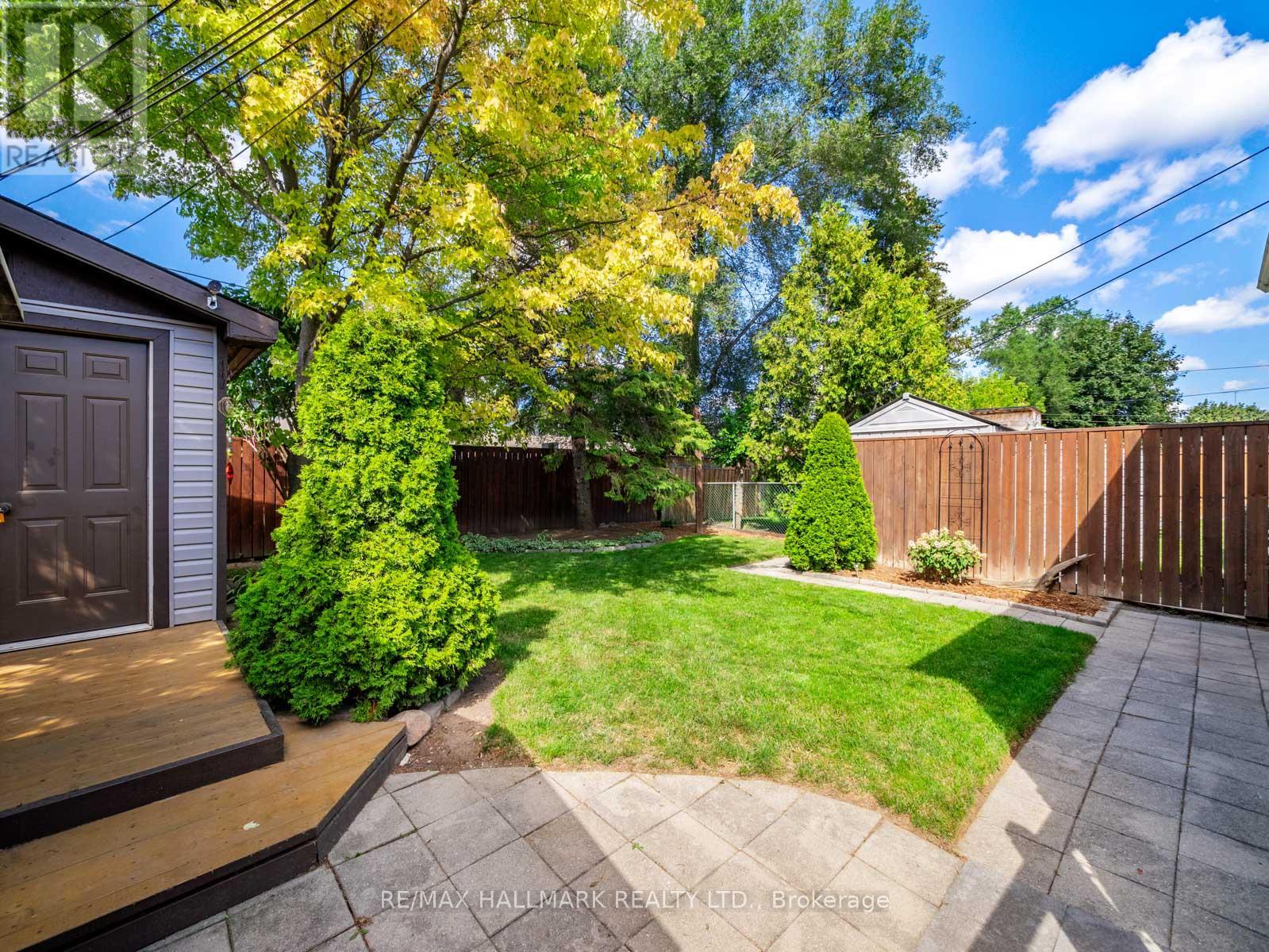 60 GREYLAWN CRESCENT