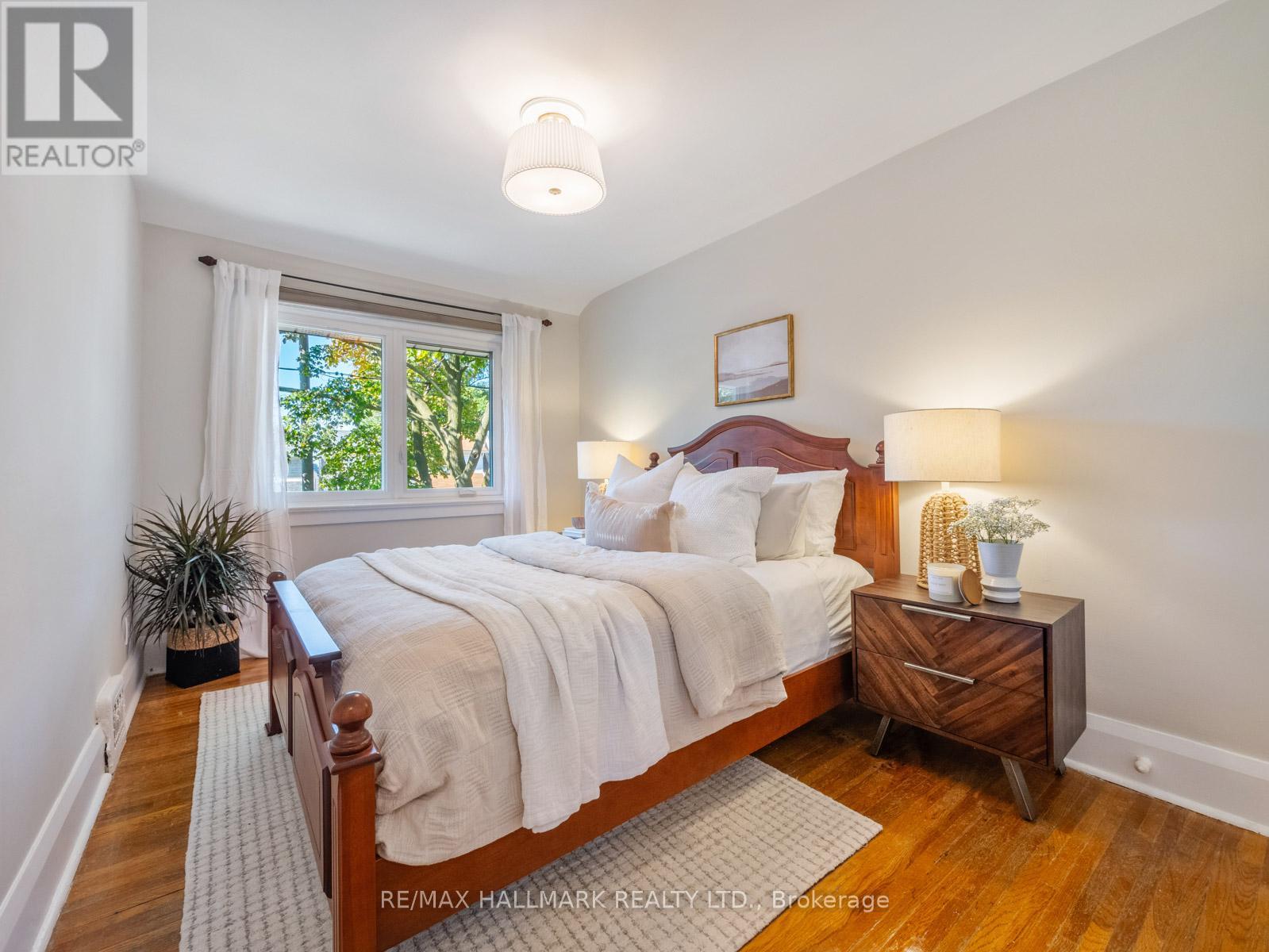 215 GOLFVIEW AVENUE