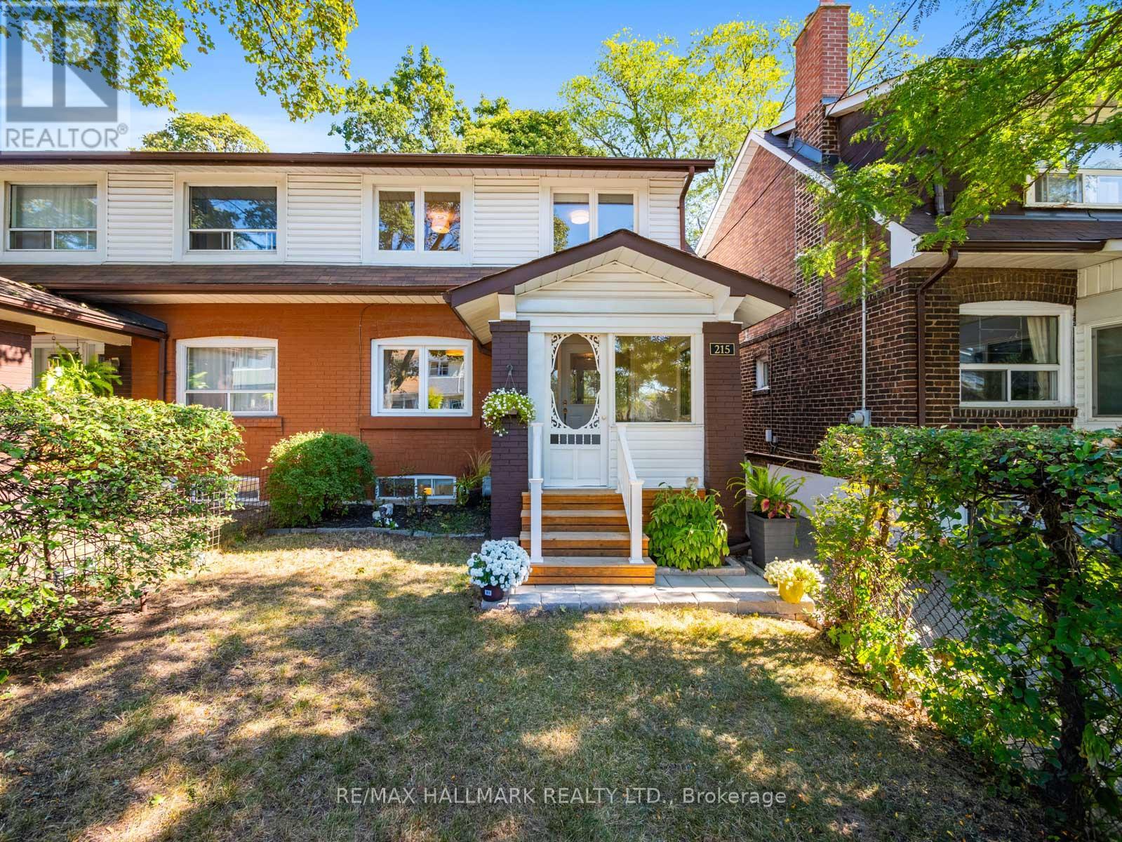 215 GOLFVIEW AVENUE