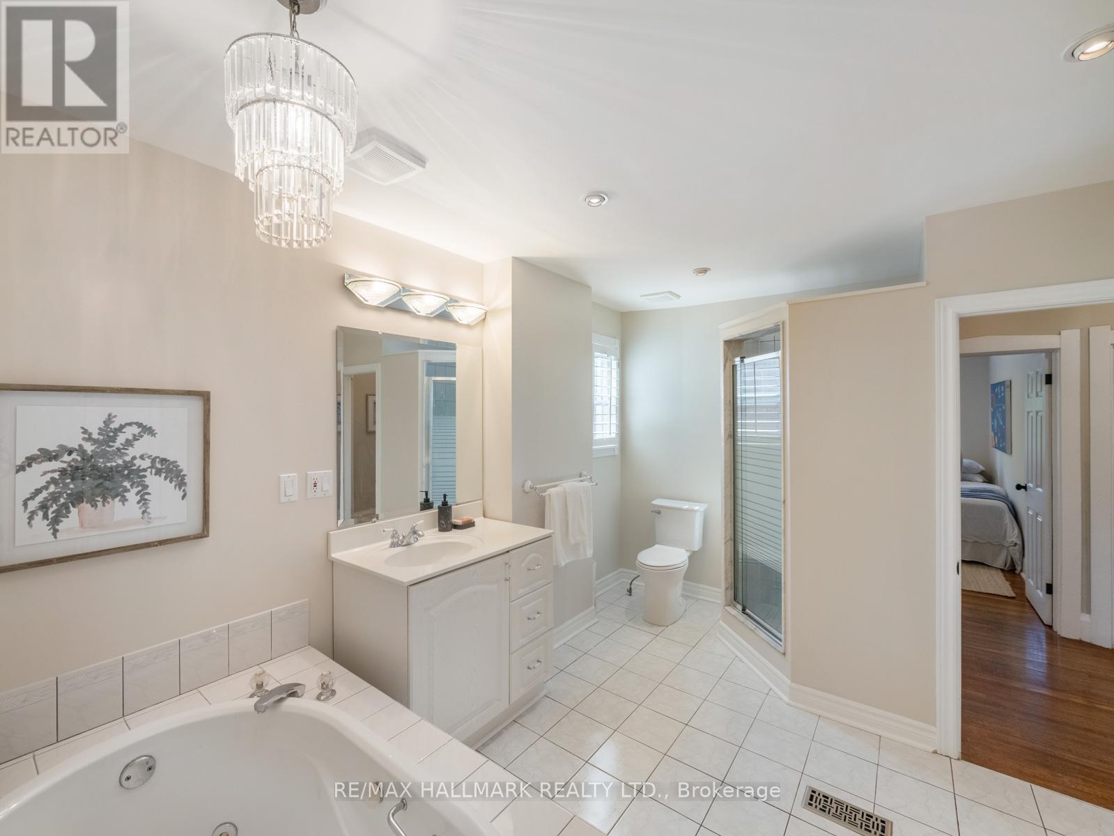 215 GOLFVIEW AVENUE