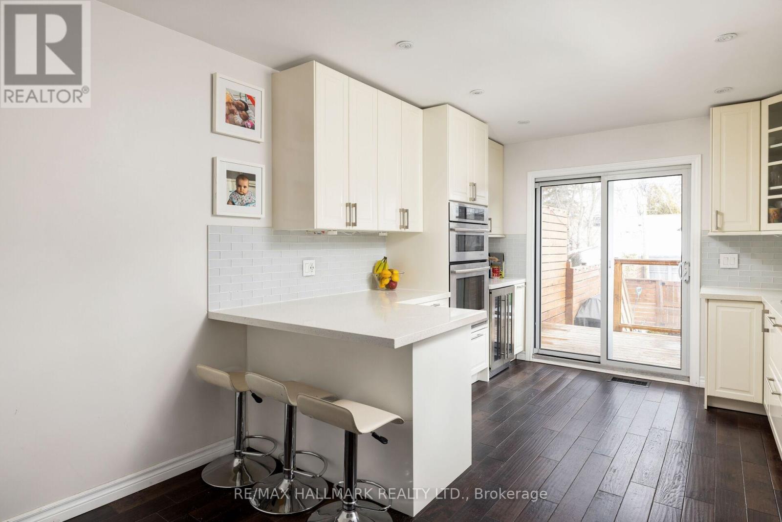 1 HERBERT AVENUE