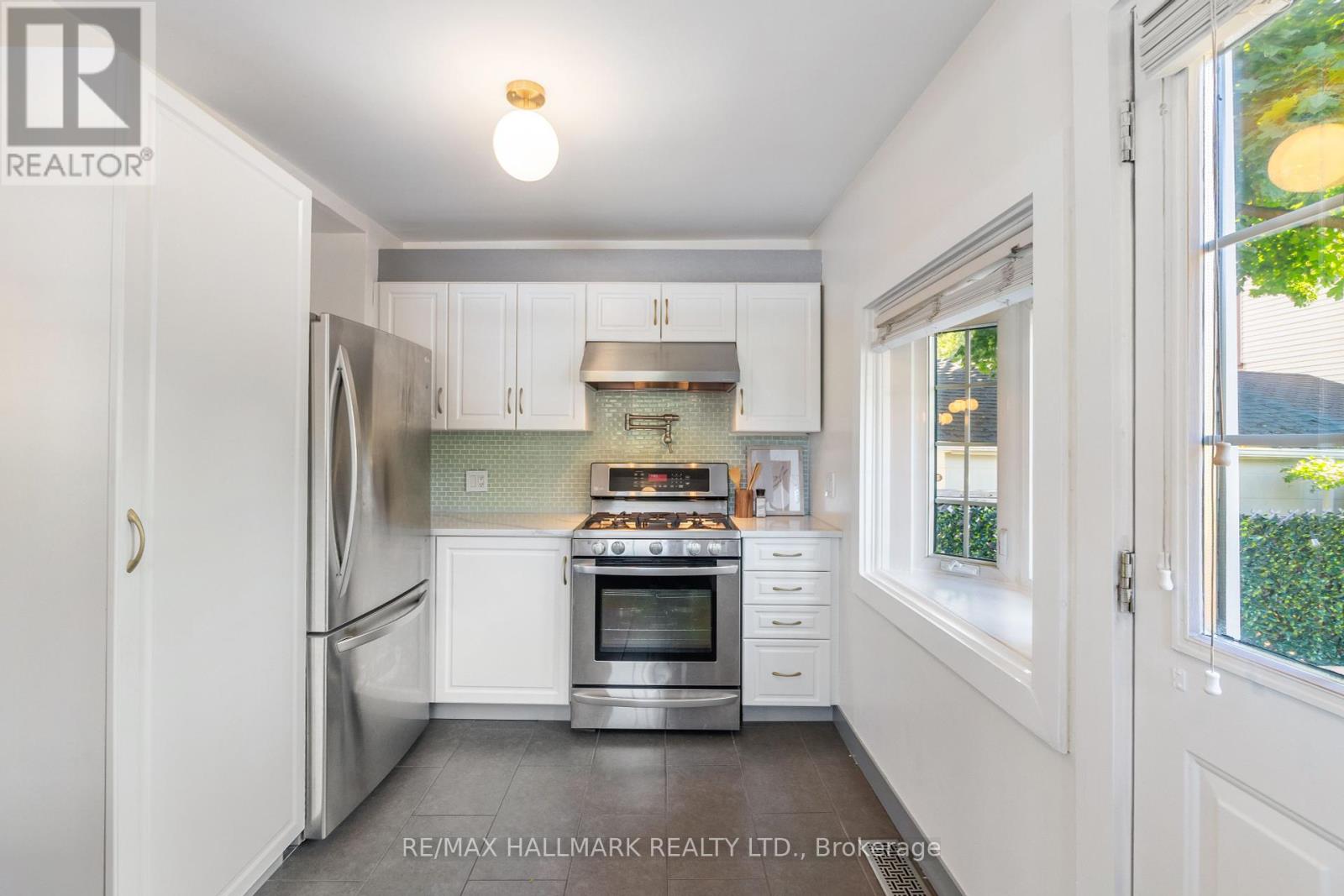 1 HEYWORTH CRESCENT