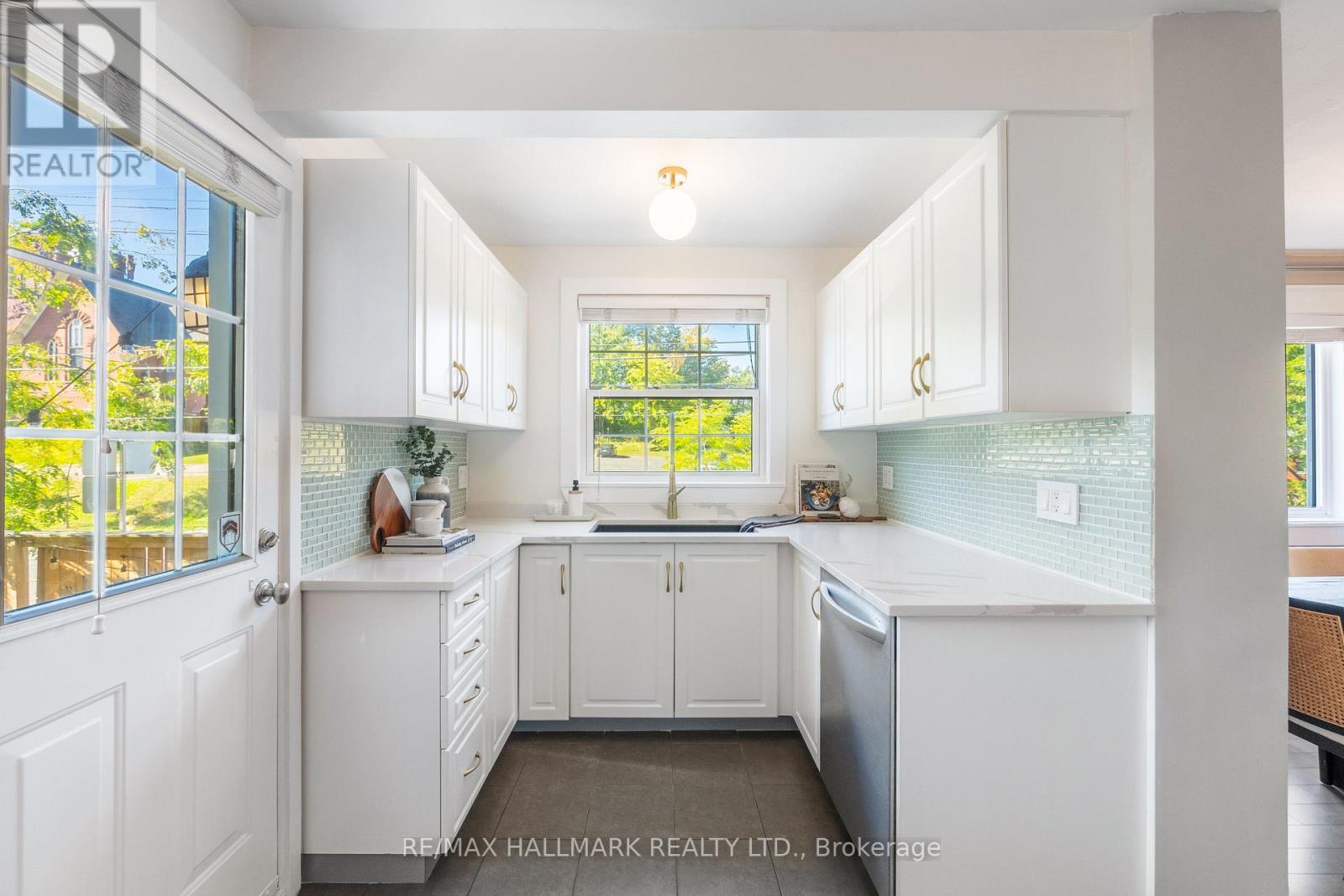 1 HEYWORTH CRESCENT