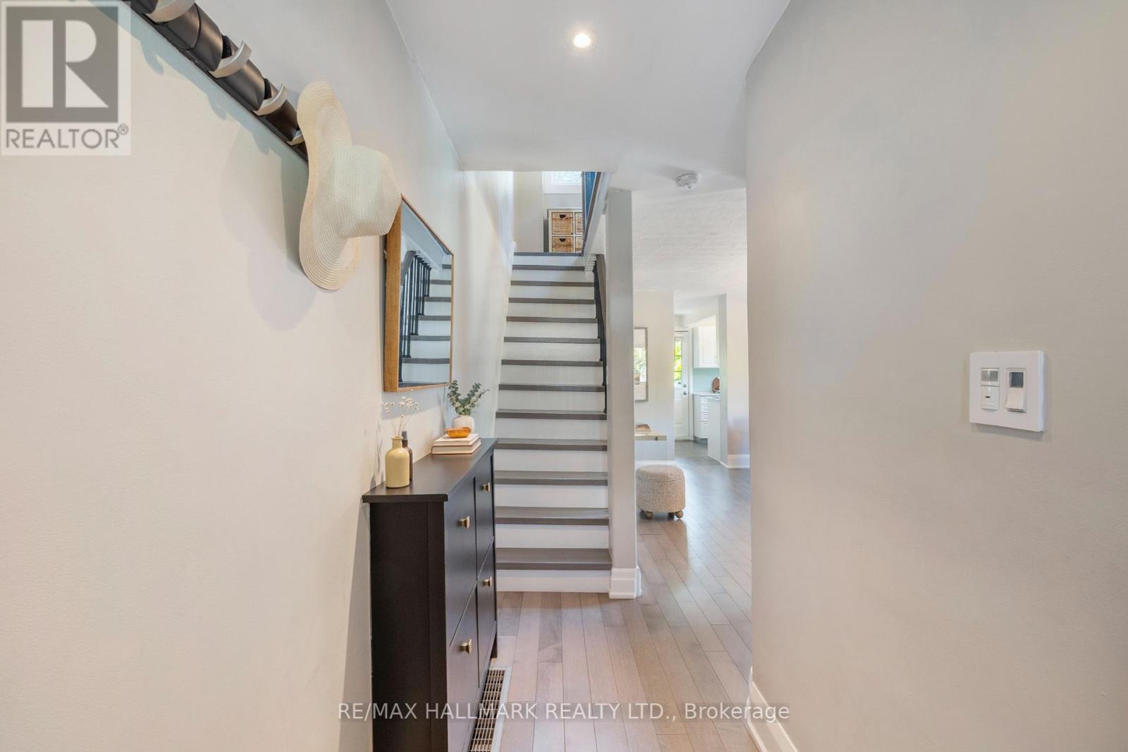 1 HEYWORTH CRESCENT