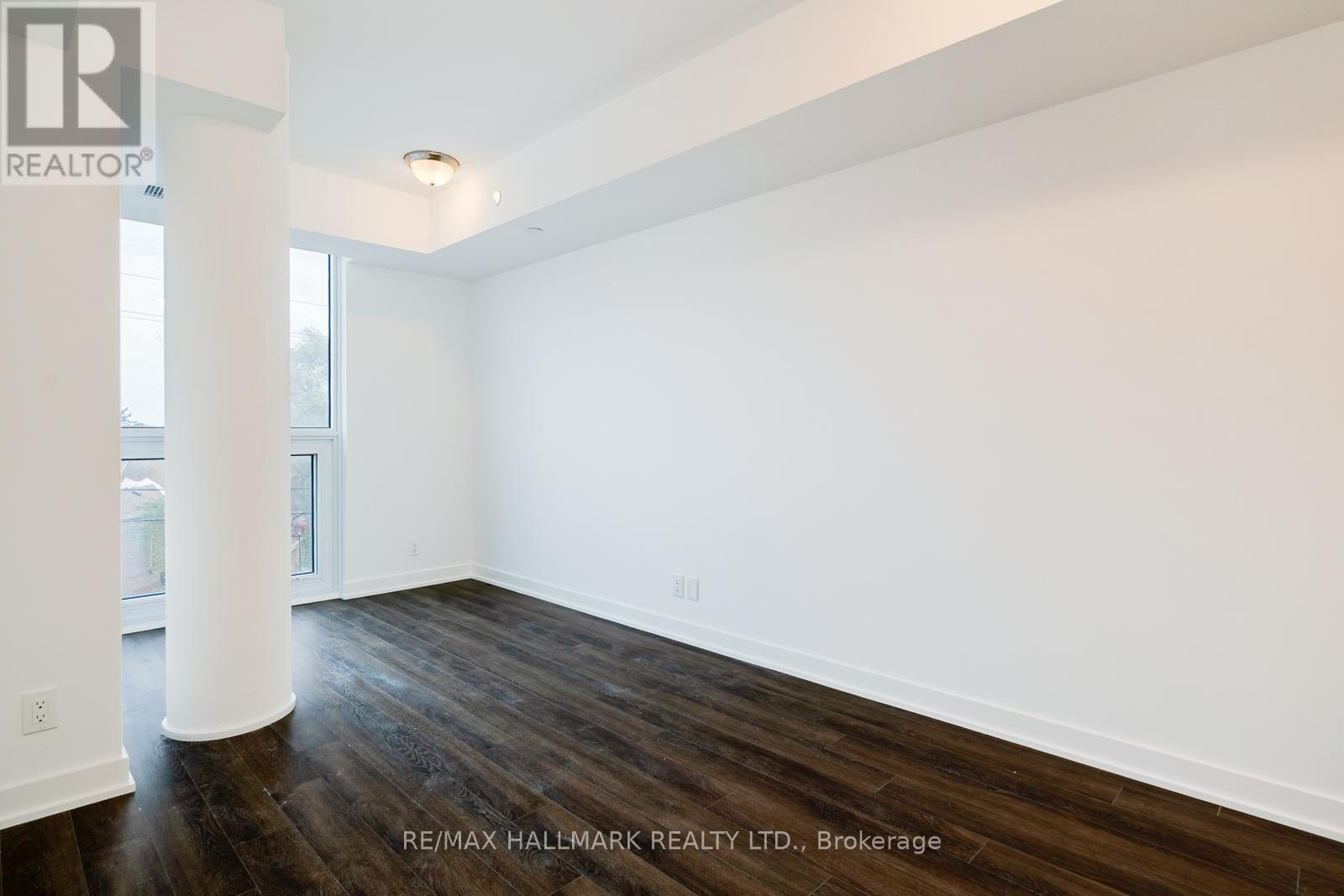 418 - 2 MANDERLEY DRIVE