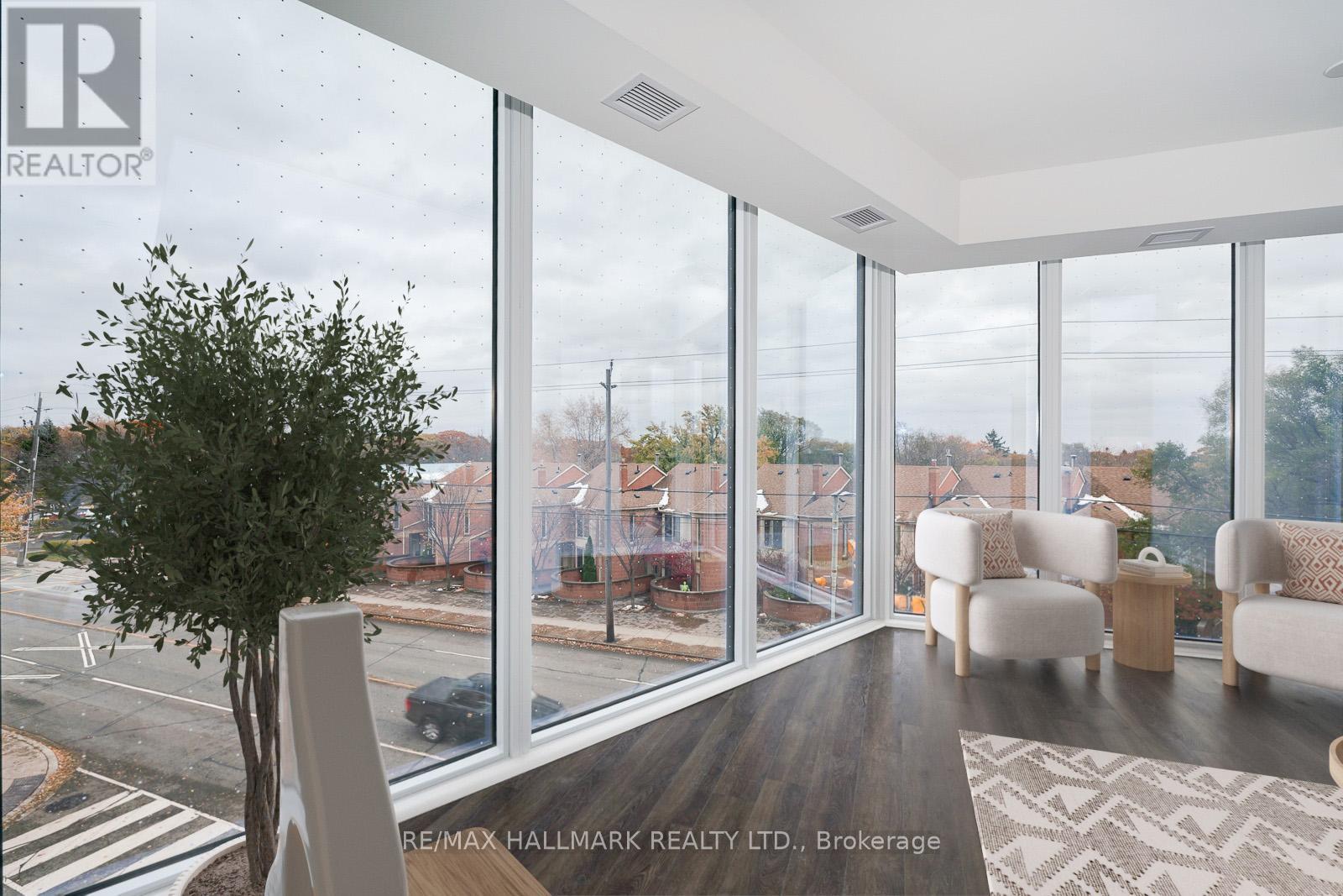 418 - 2 MANDERLEY DRIVE