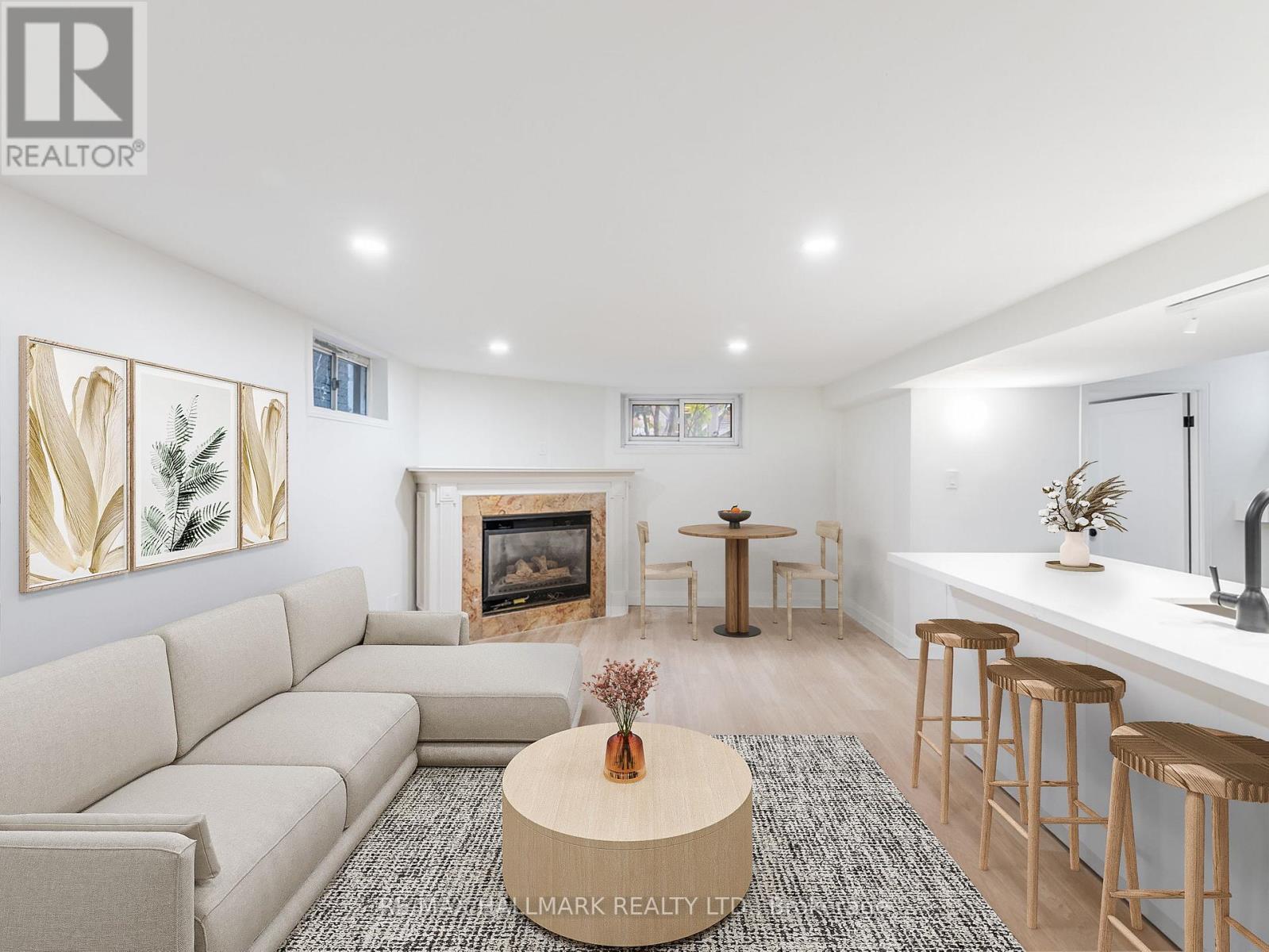 LOWER - 588 VICTORIA PARK AVENUE