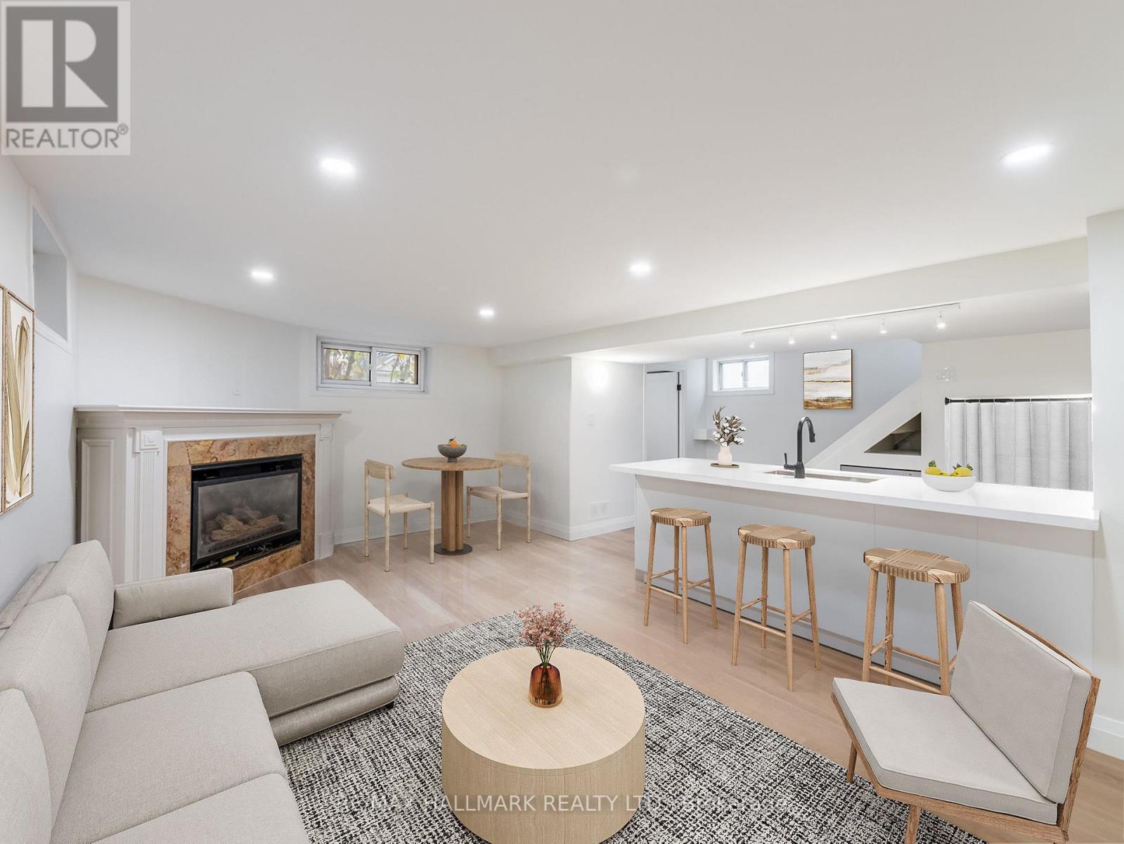 LOWER - 588 VICTORIA PARK AVENUE