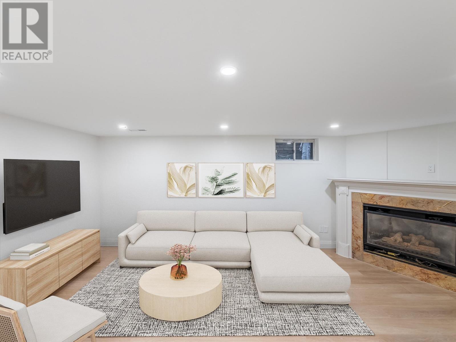 LOWER - 588 VICTORIA PARK AVENUE