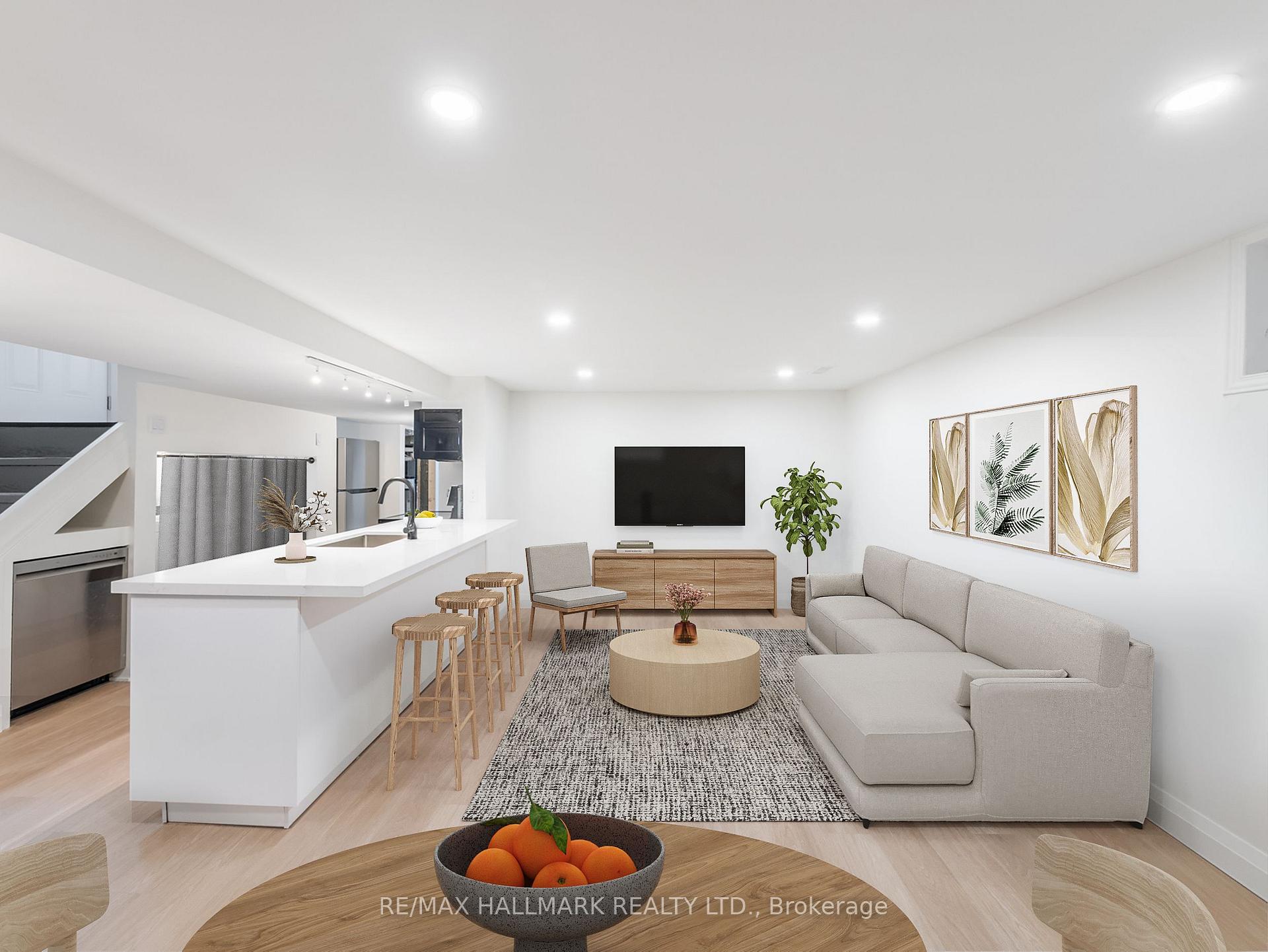 588 Victoria Park Avenue Lower