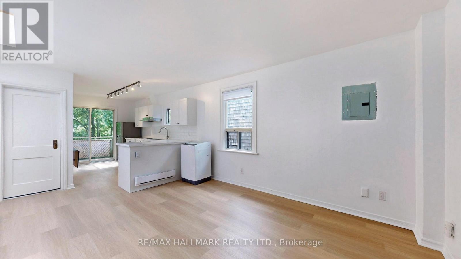 UPPER - 215 KINGSTON ROAD