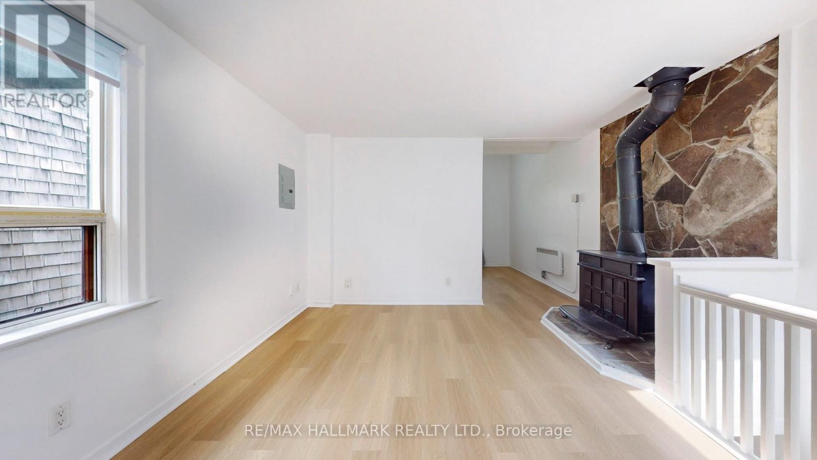 UPPER - 215 KINGSTON ROAD