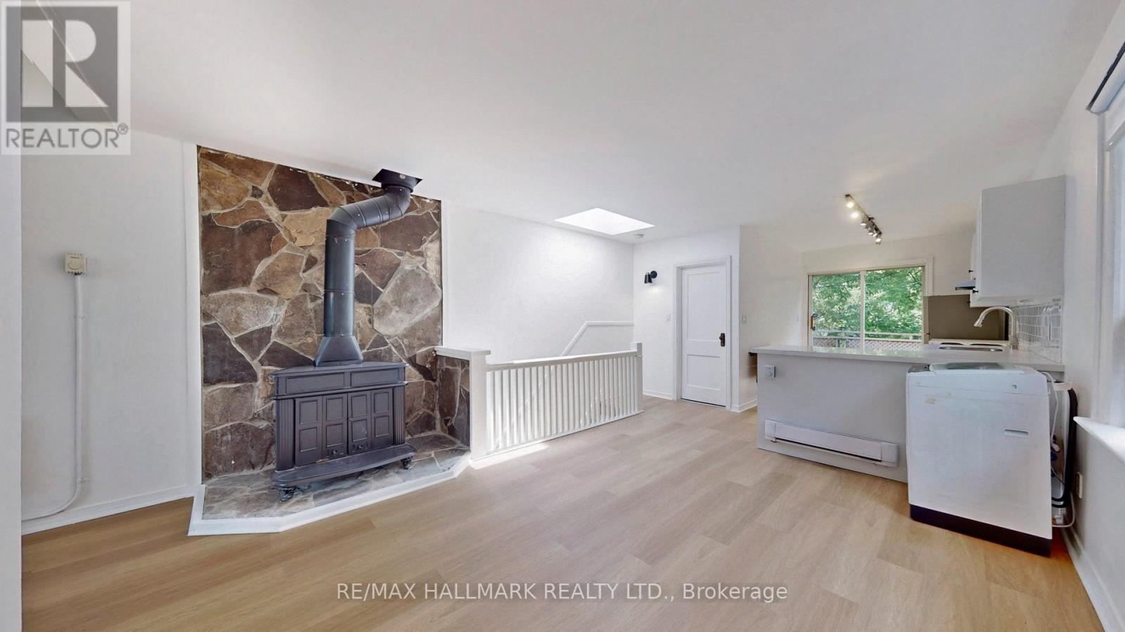 UPPER - 215 KINGSTON ROAD