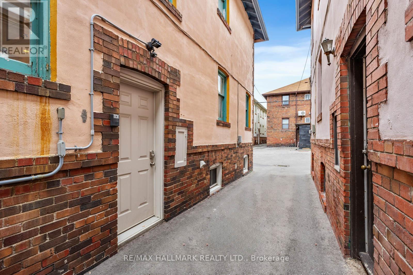 MAIN - 24 HAMMERSMITH AVENUE