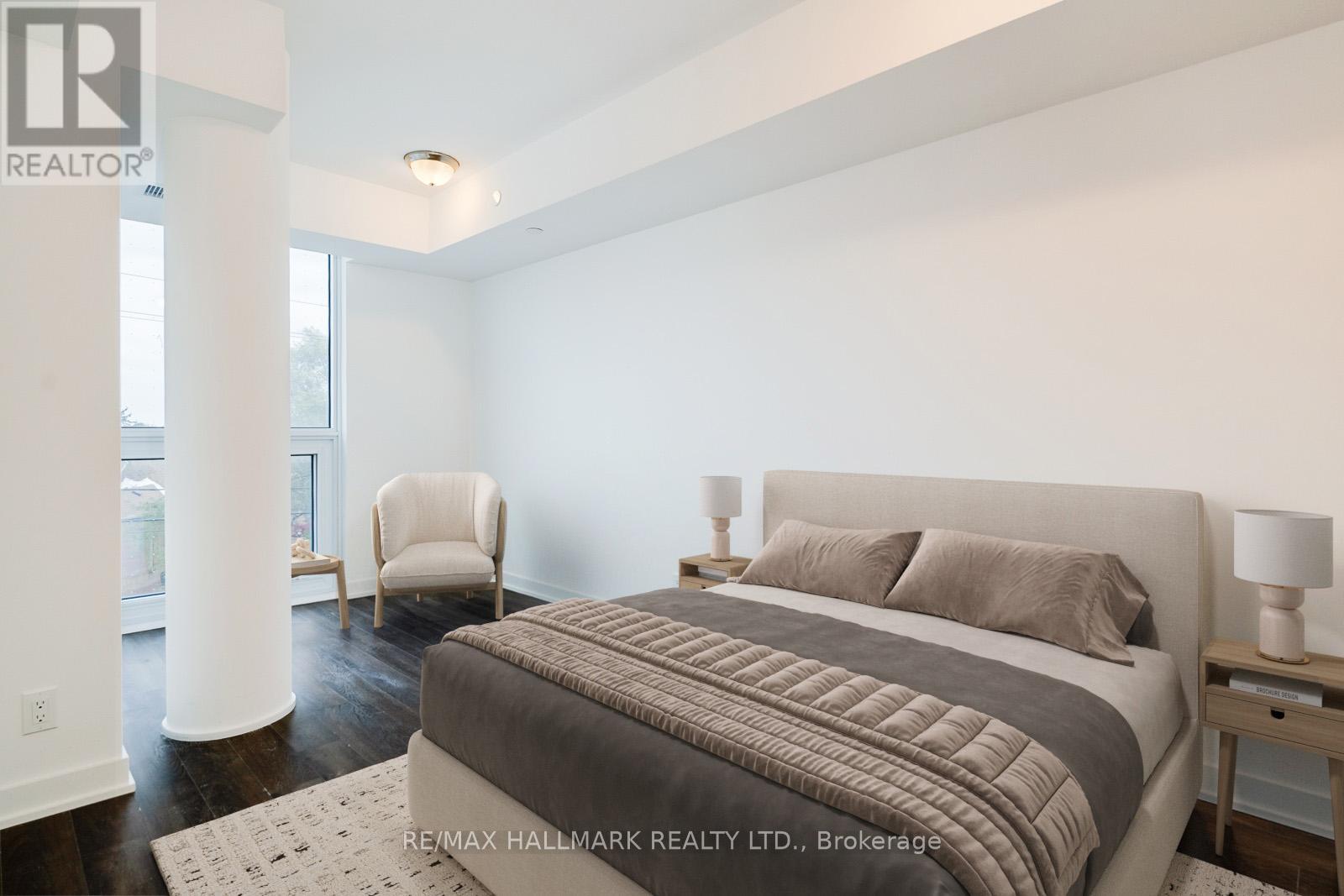 418 - 2 MANDERLEY DRIVE