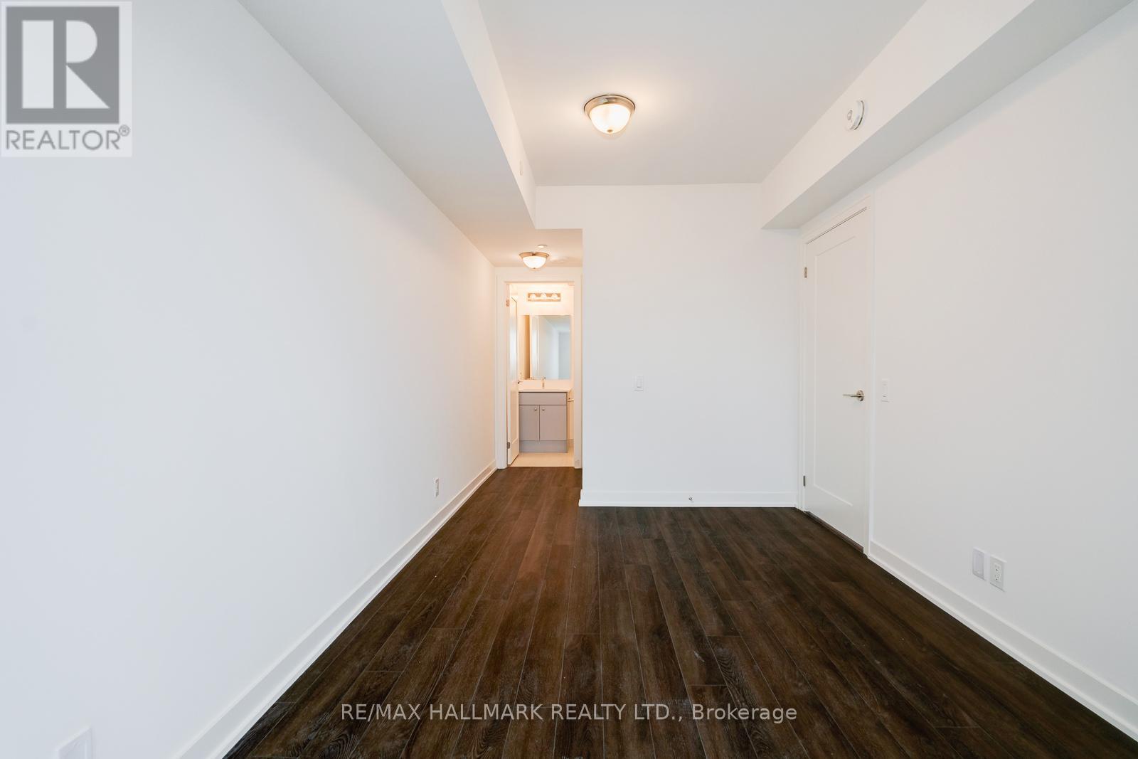 418 - 2 MANDERLEY DRIVE