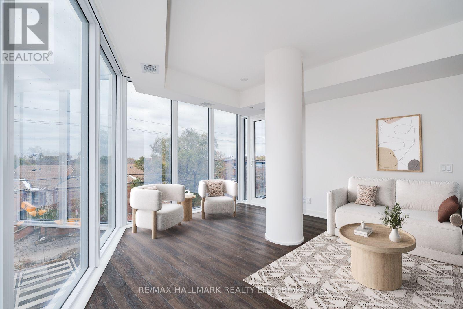 418 - 2 MANDERLEY DRIVE