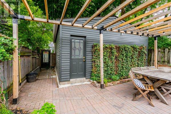 UPPER - 736 WOODBINE AVENUE