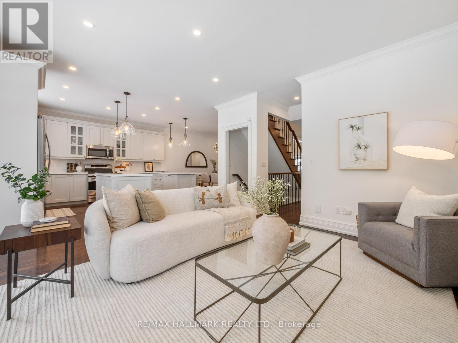 17 WOODLAND PARK ROAD