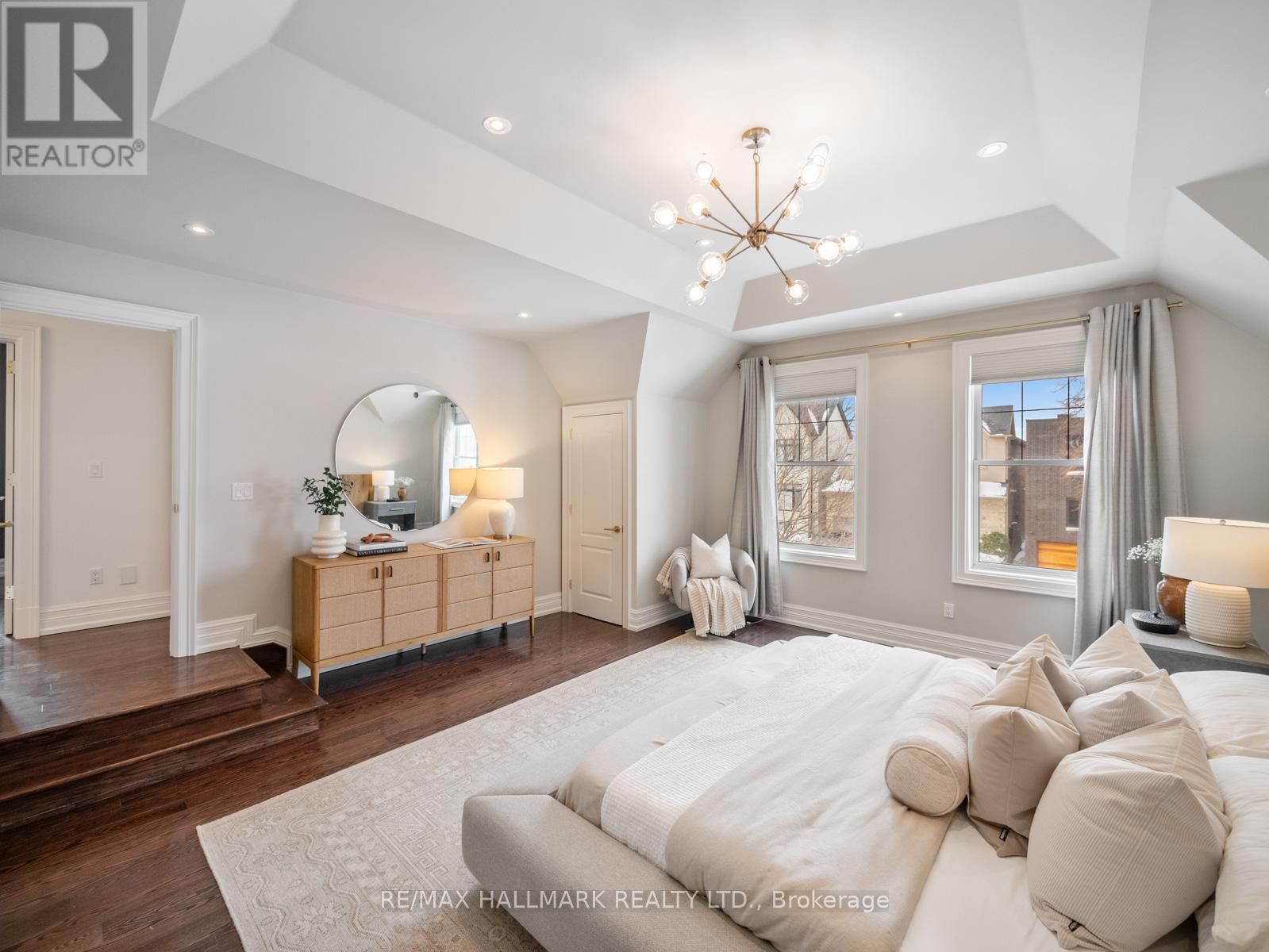 17 WOODLAND PARK ROAD