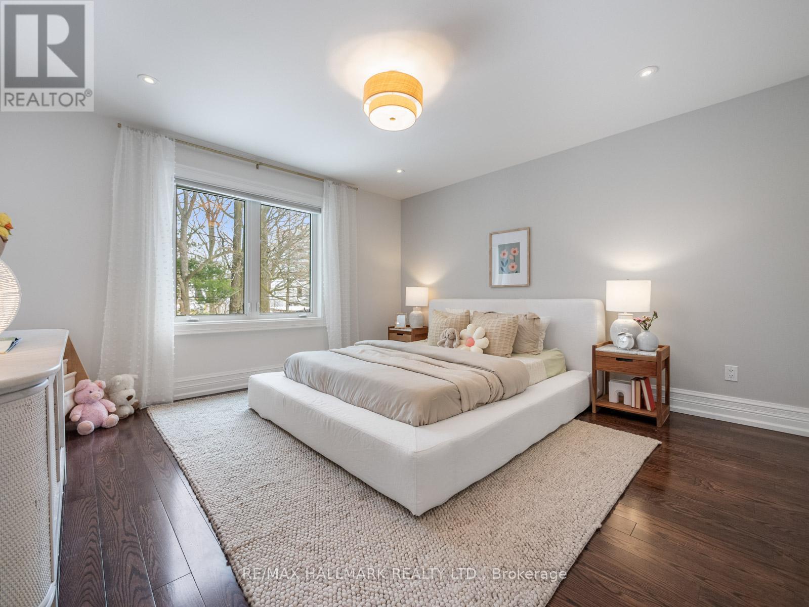 17 WOODLAND PARK ROAD