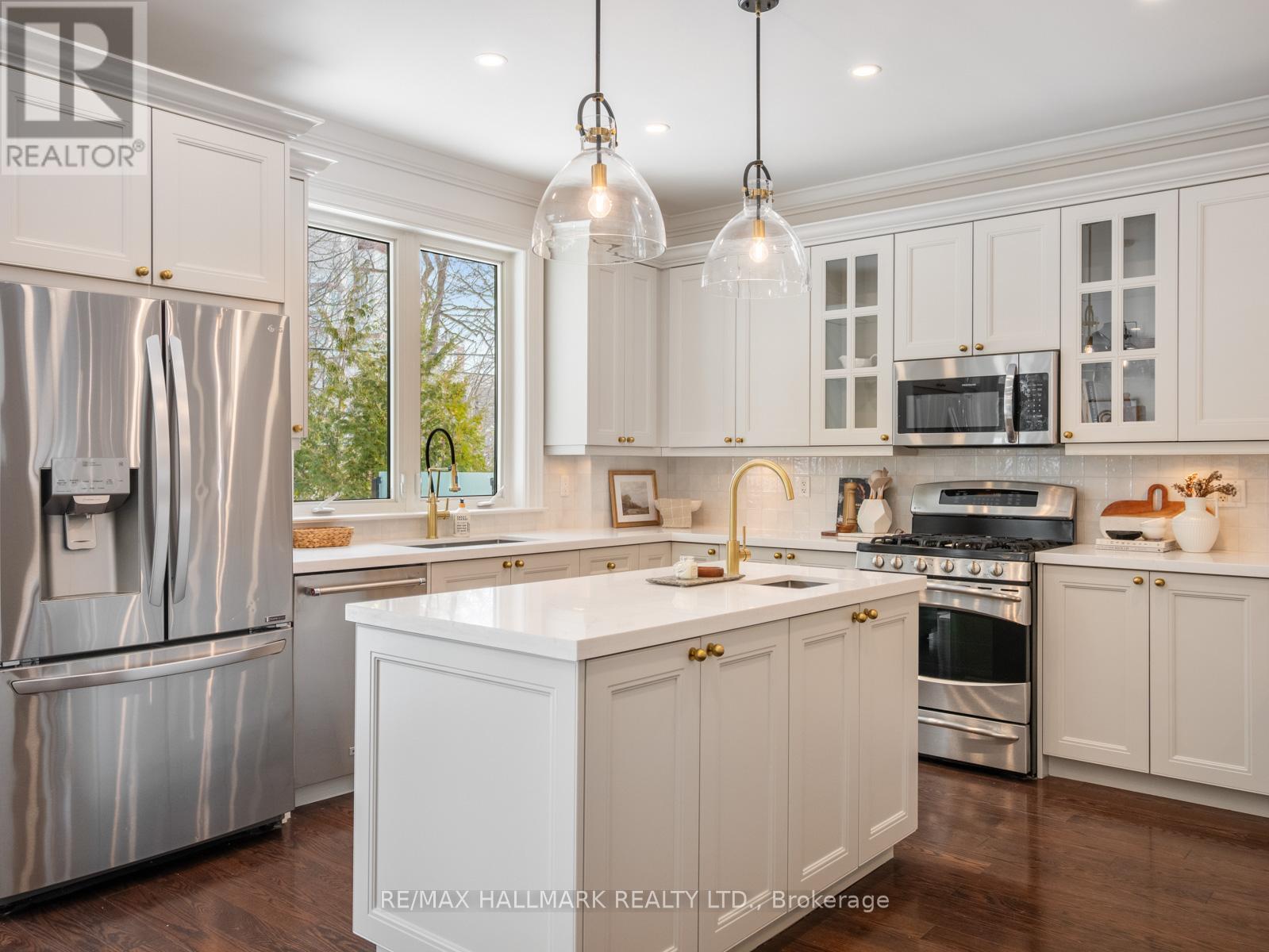 17 WOODLAND PARK ROAD