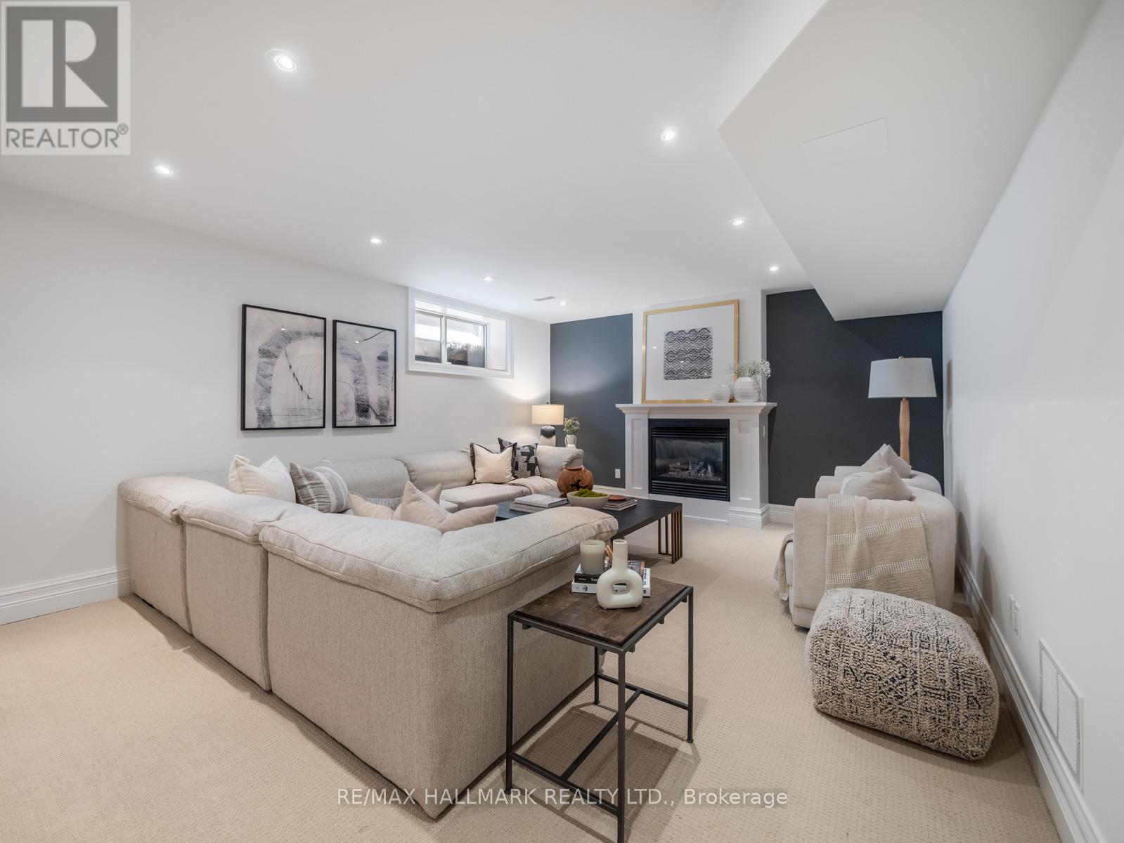 17 WOODLAND PARK ROAD