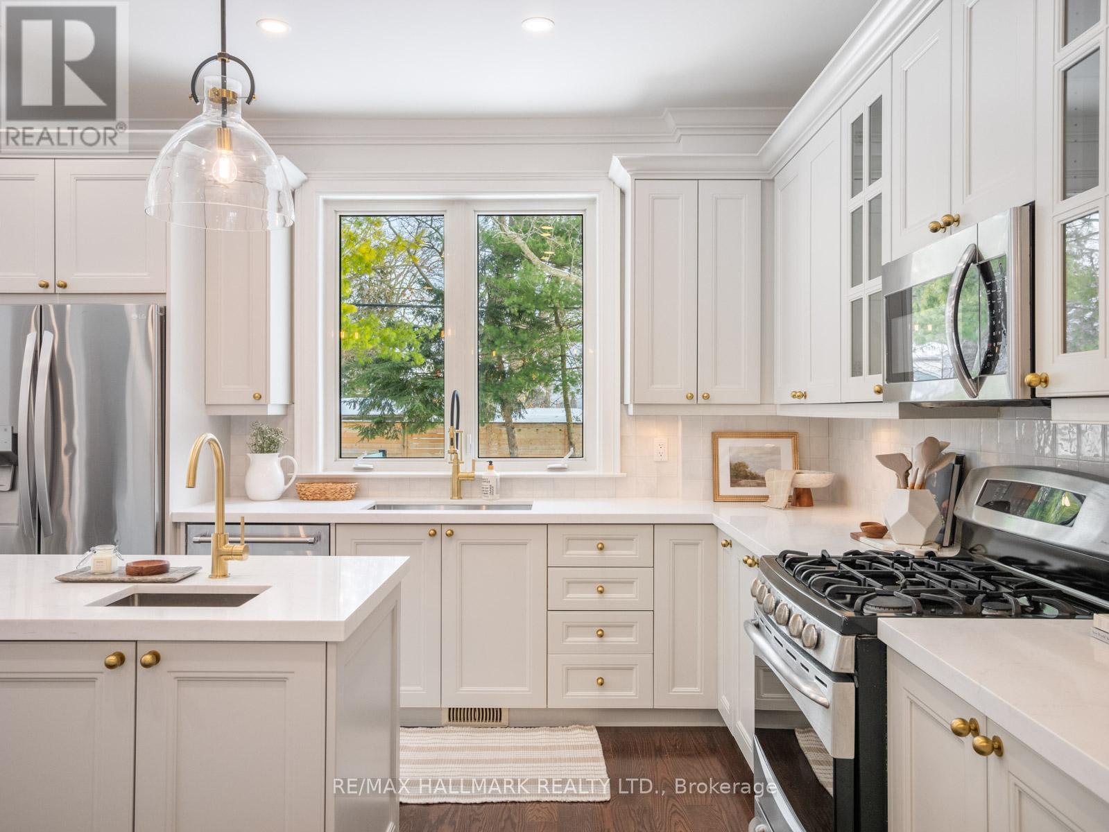 17 WOODLAND PARK ROAD