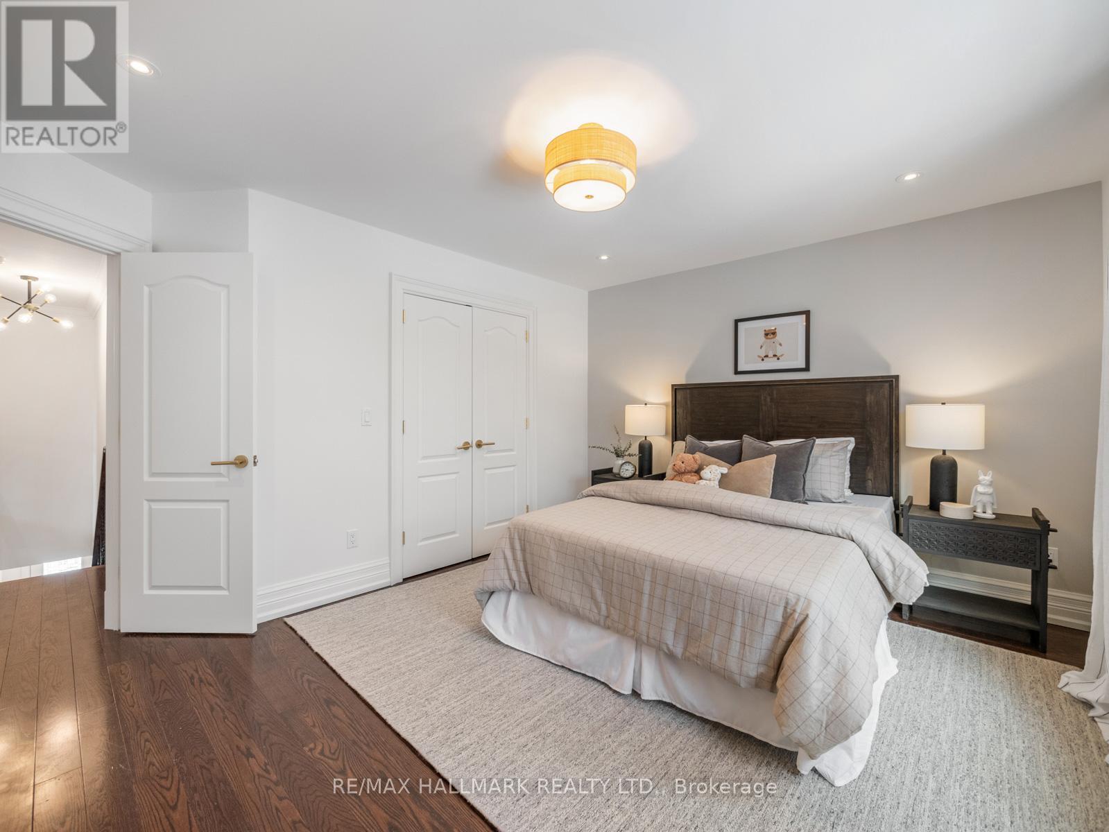 17 WOODLAND PARK ROAD