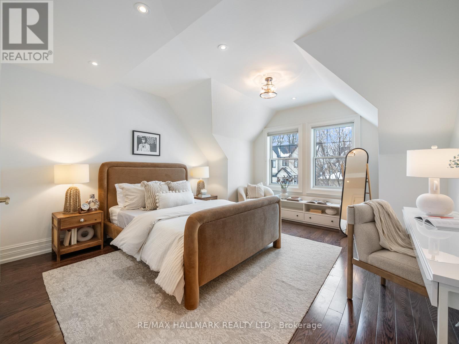 17 WOODLAND PARK ROAD