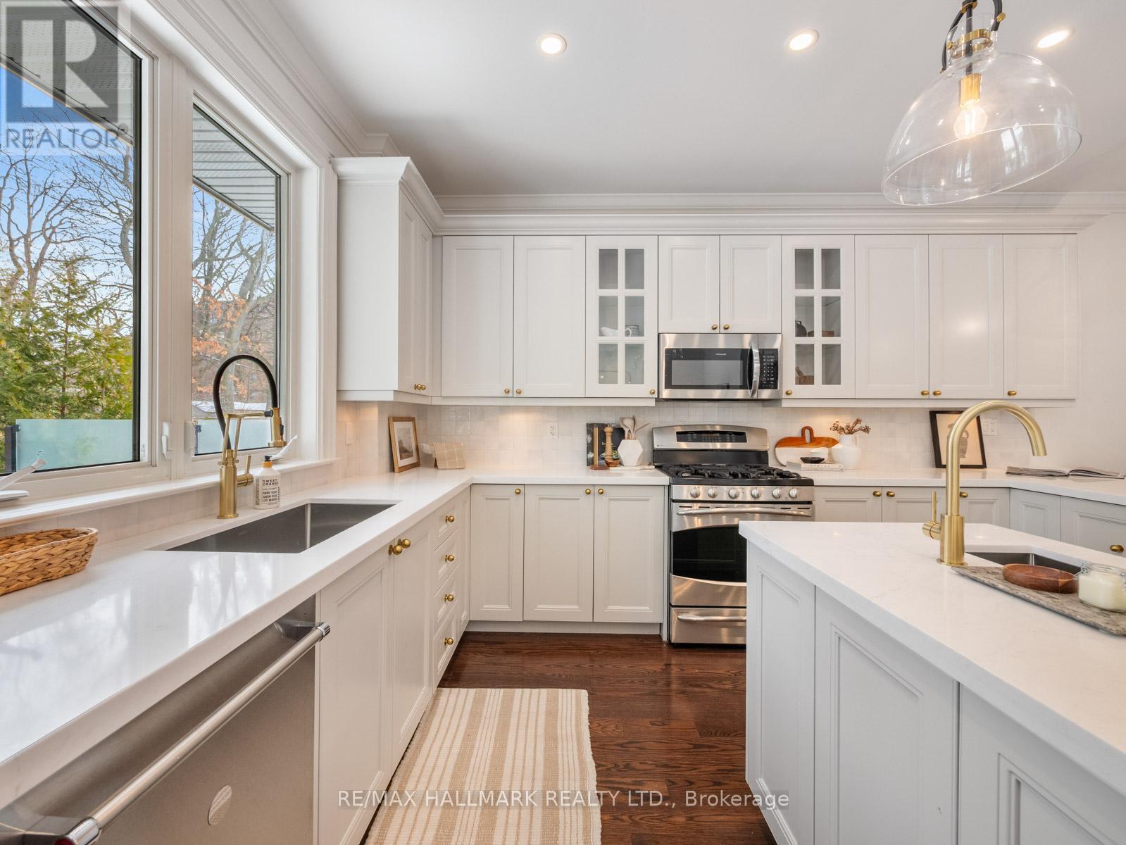 17 WOODLAND PARK ROAD