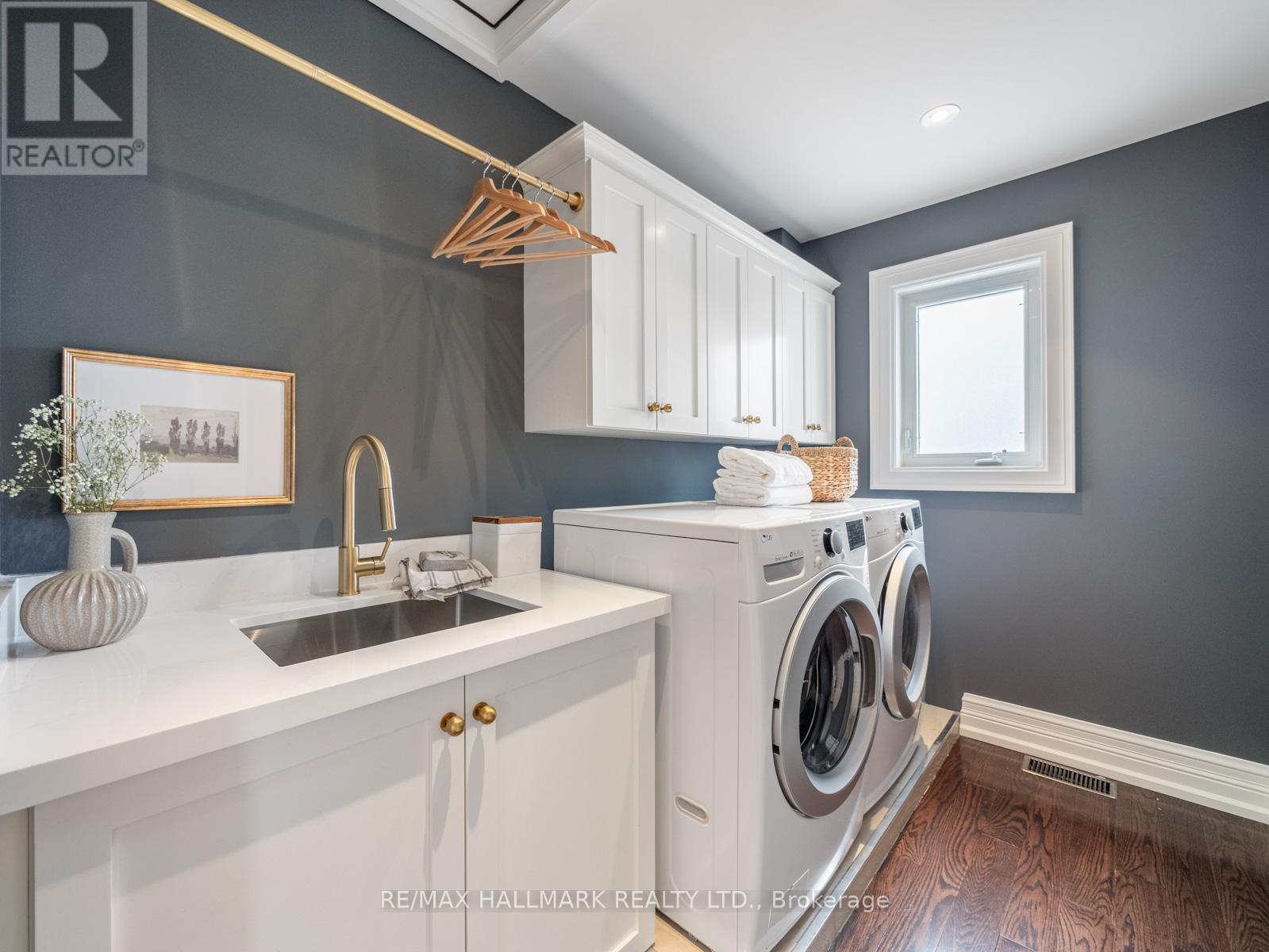 17 WOODLAND PARK ROAD